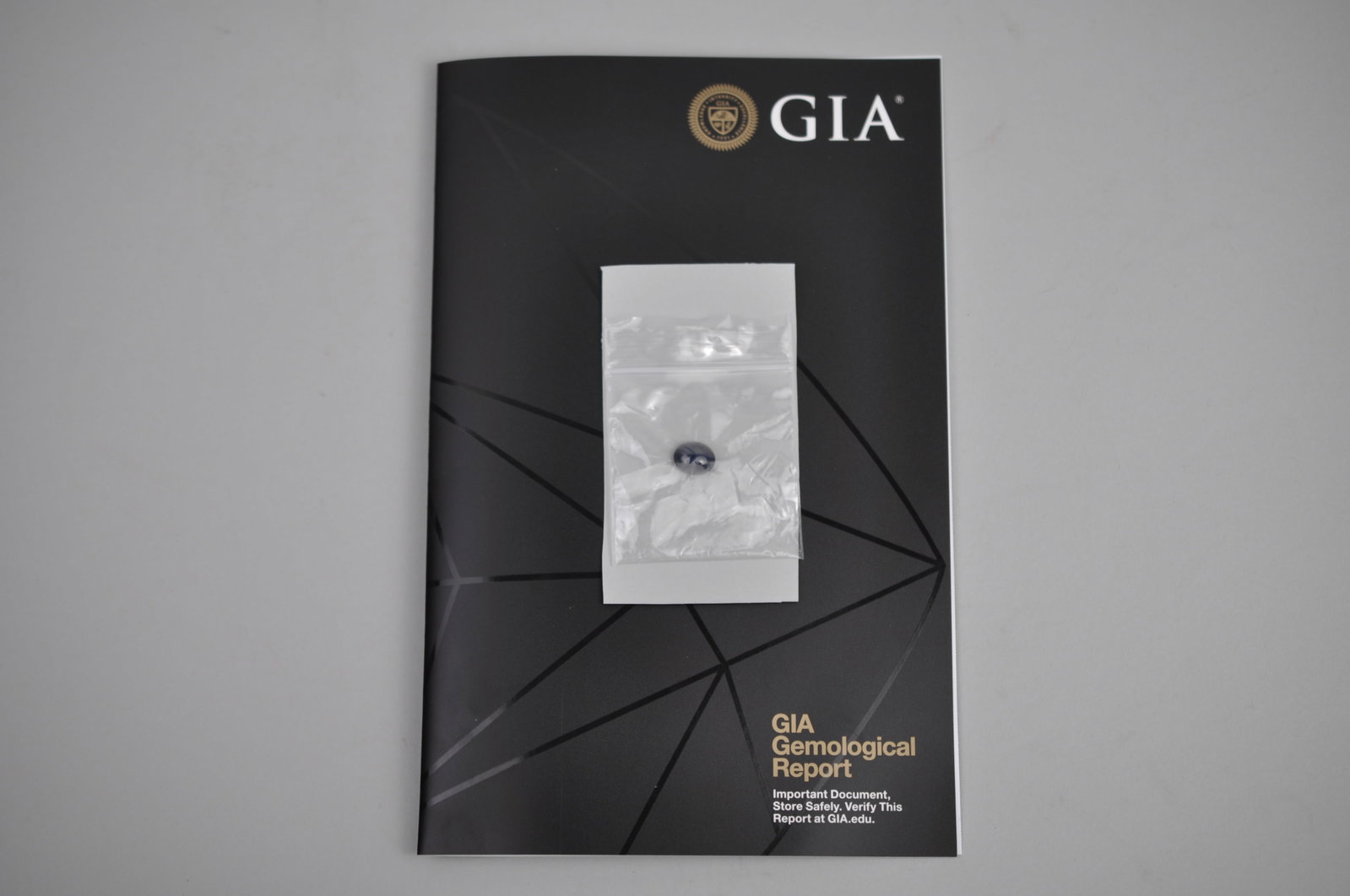 Natural Corundum Star Sapphire: GIA Gemstone Certification Stats Dimensions:?11.11 9.01 5.04 mm Weight: 5.66 carats