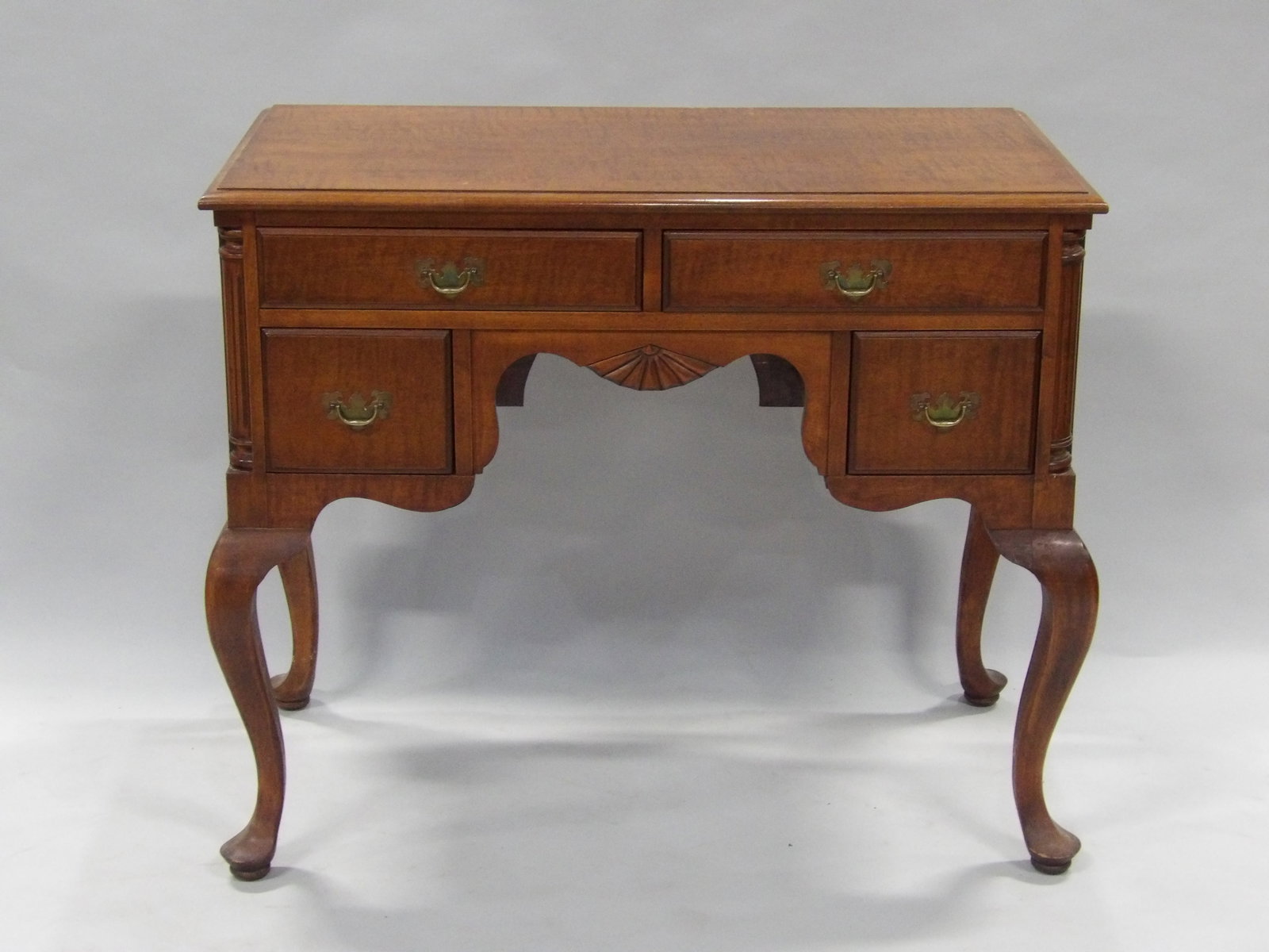 Queen Anne Lowboy Dressing Table from 1950s: Dimensions: 37 1/4x19 1/2x31 1/2" Condition: Heavy Build Up of Dust to Legs and Throughout Additional Information: This 1950s Queen Anne lowboy dressing table reflects America's endur