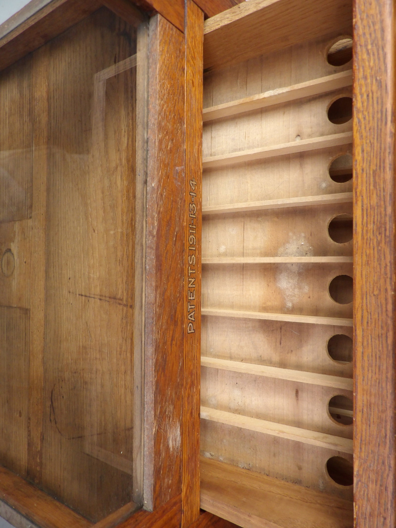 Belding Silk Display Box - 11