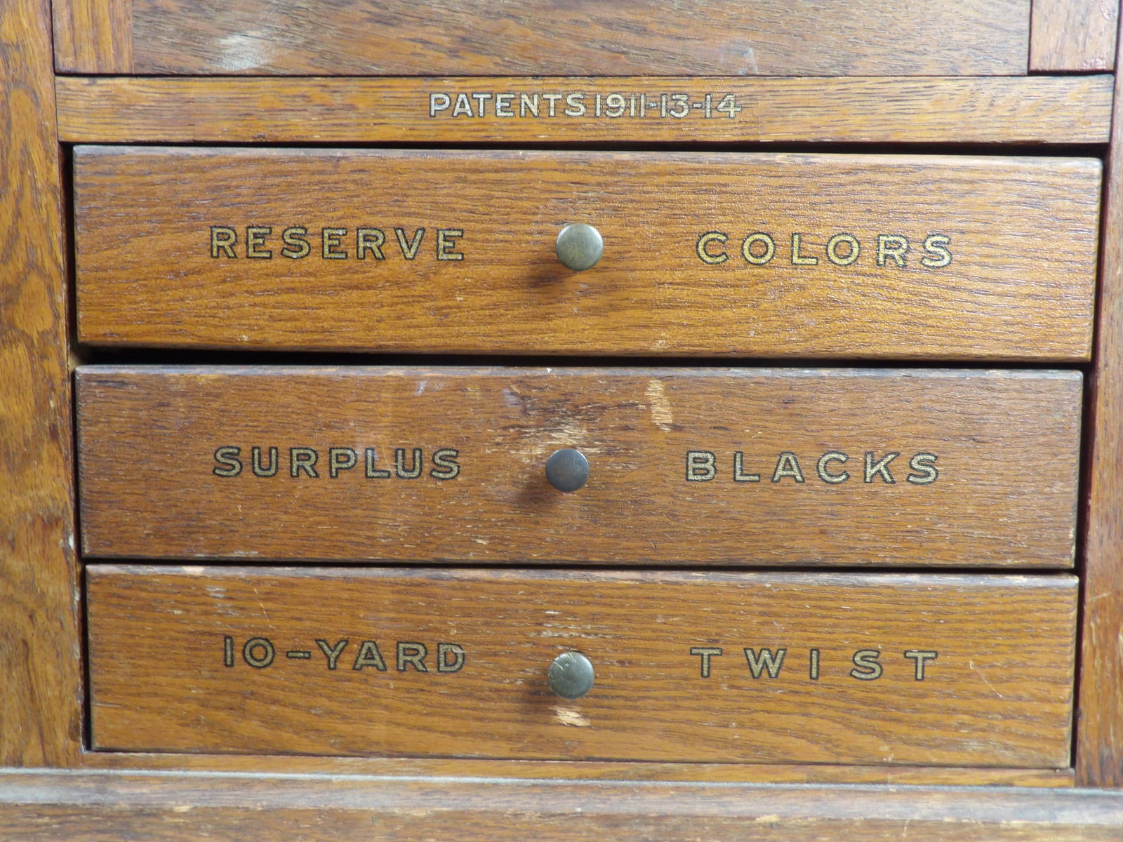 Belding Silk Display Box - 5