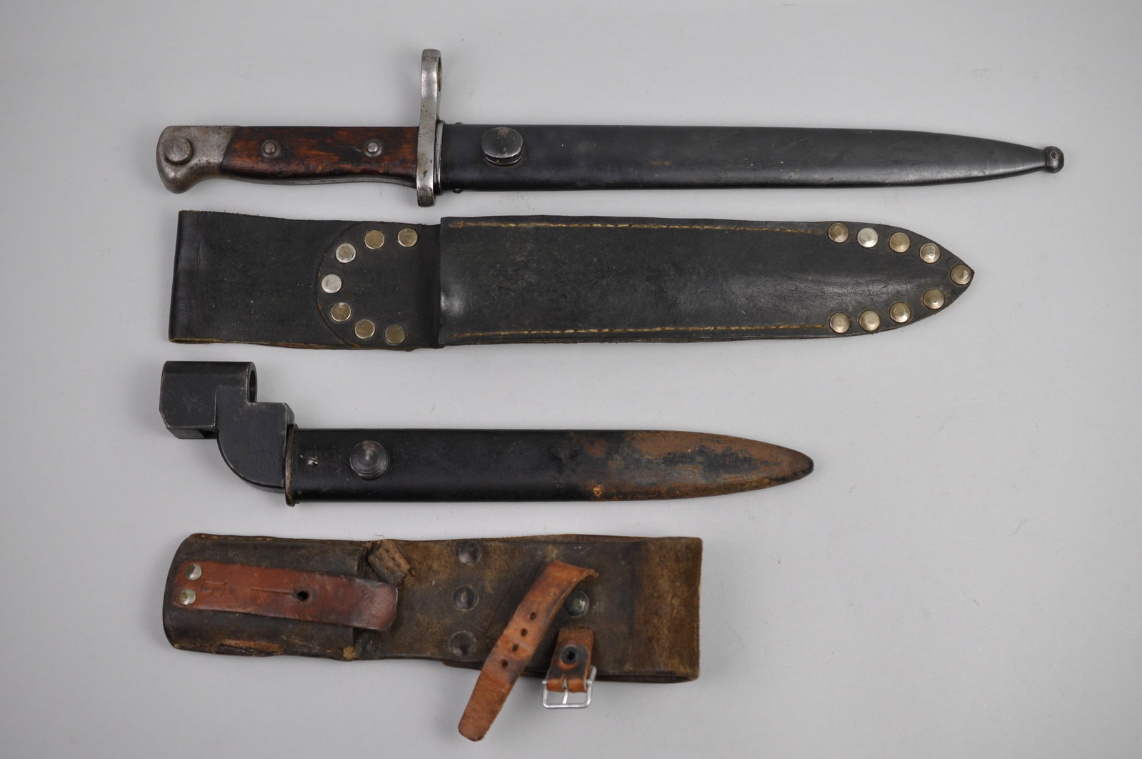 Bayonets and Holders (1 of 19)