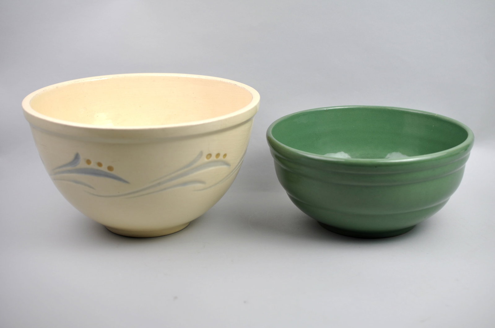 Pfaltzgraff & Roseville Stoneware Mixing Bowls (1 of 20)