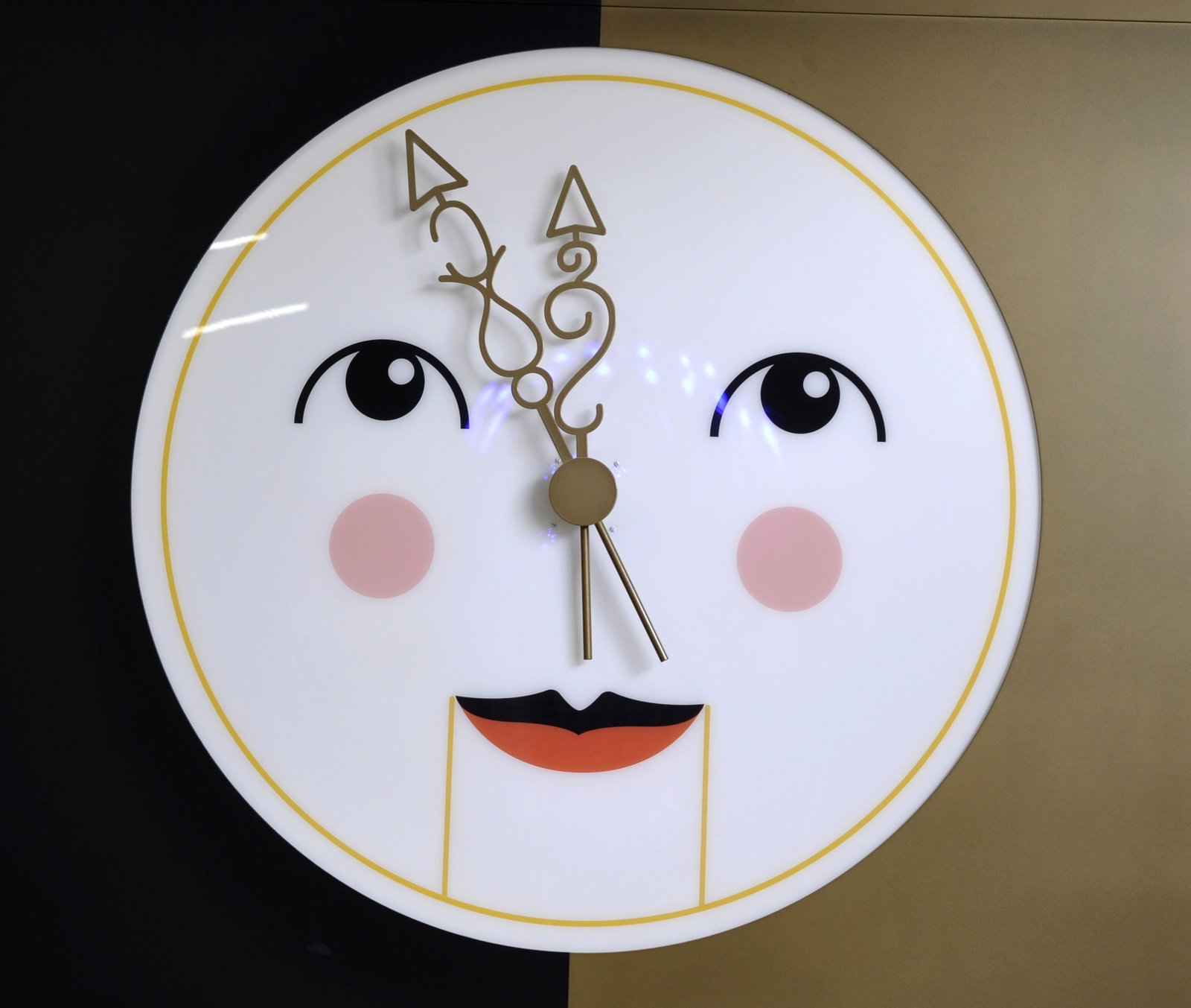 FOA Schwarz Store Face Clock - 4