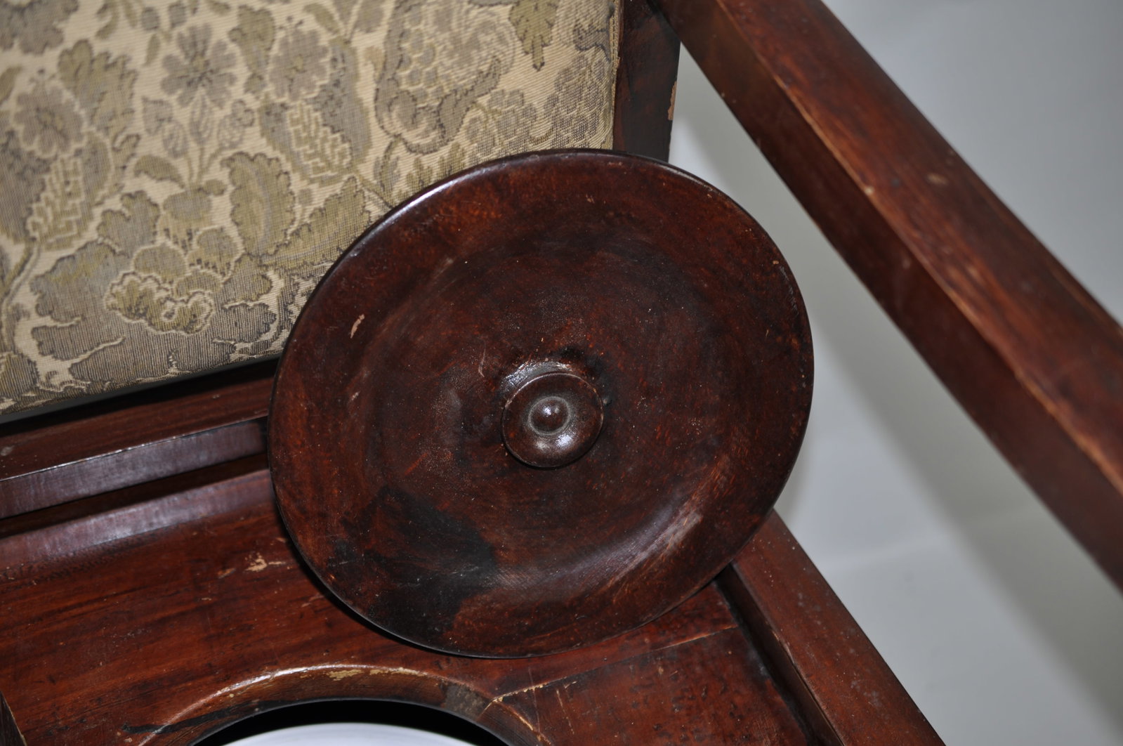 Commode Throne with Gazunder Pot - 11