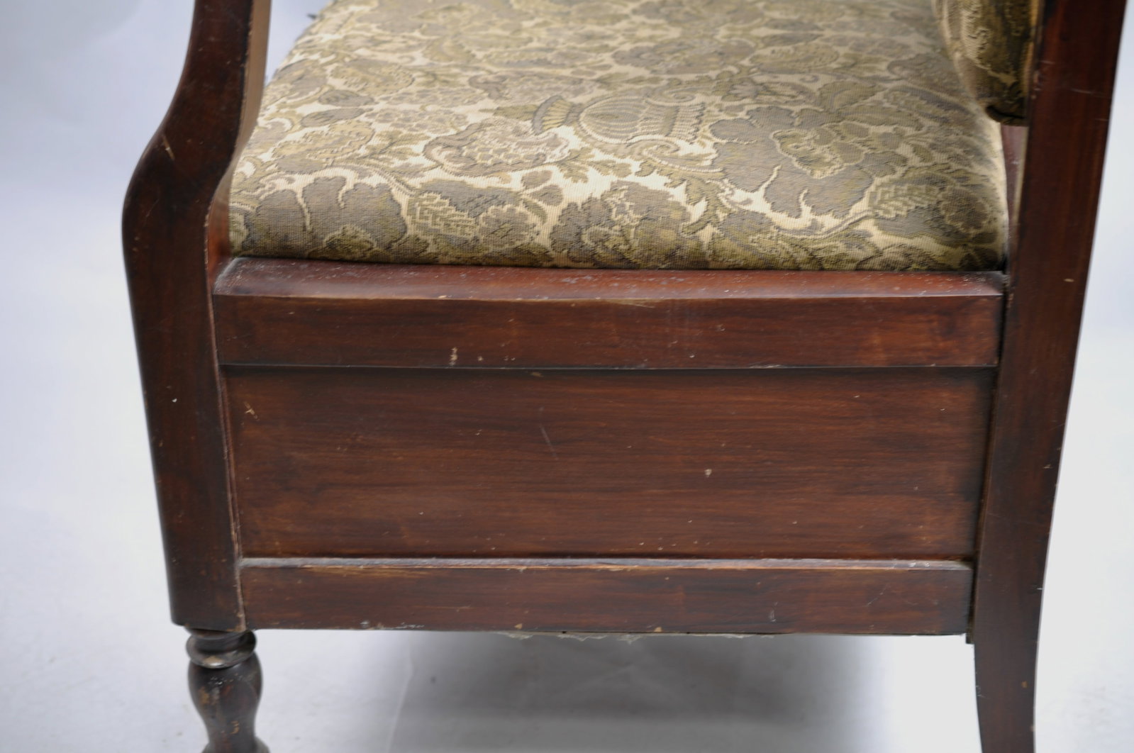 Commode Throne with Gazunder Pot - 17