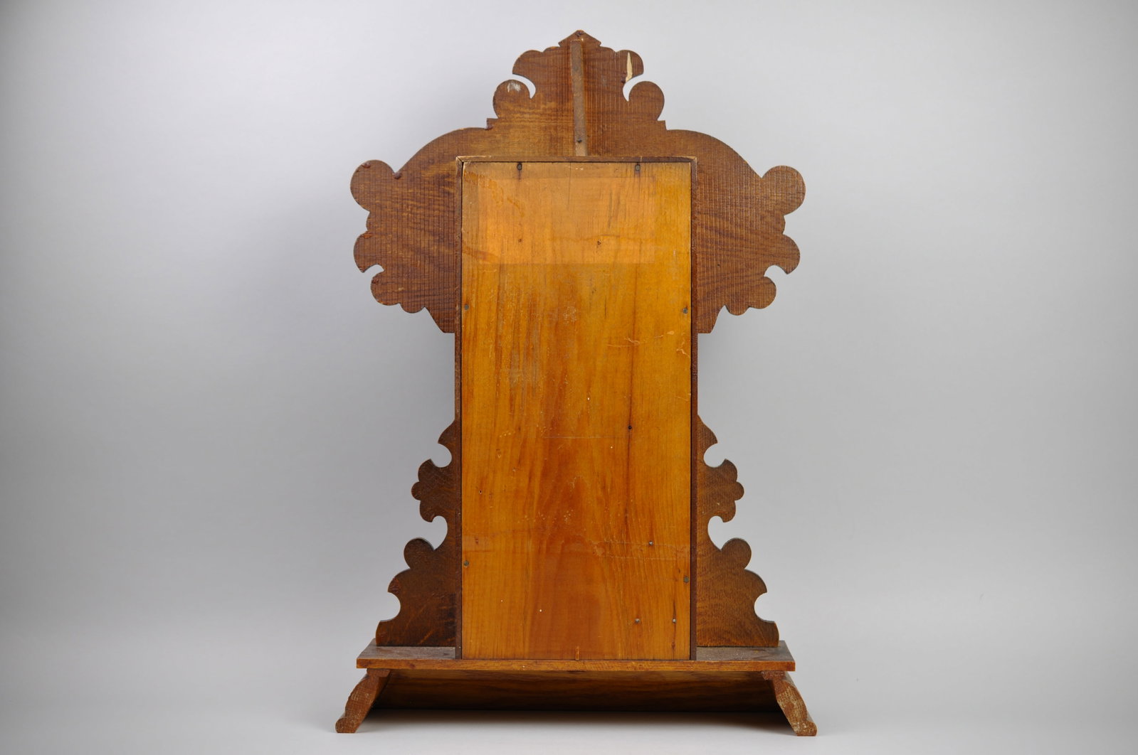 E. Ingraham Gingerbread Clock - 12