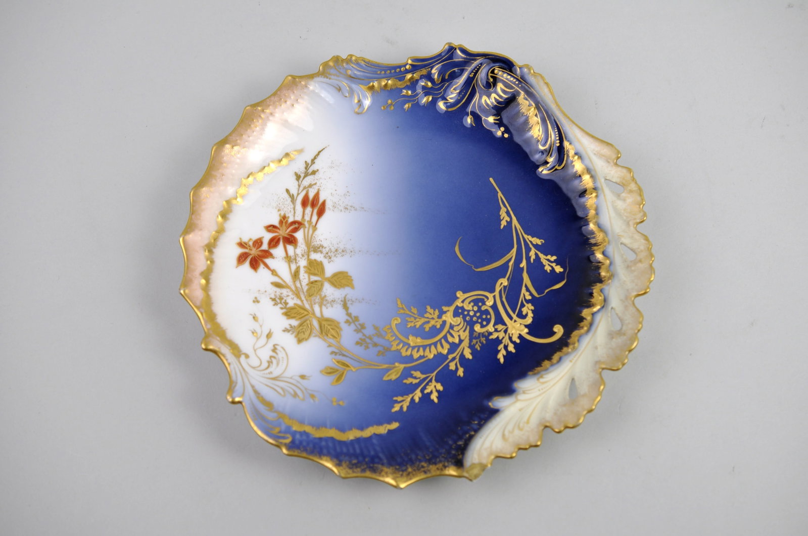M. Redon Limoges Cabinet Plate: Manufacturer: M. Redon Dimensions: Approx. 8 1/2x8 1/2 in. Condition: Gold Flake Worn at Tips of Plate Additional Information: This late 19th-century M. Redon Limoges cabinet plate is a stunning