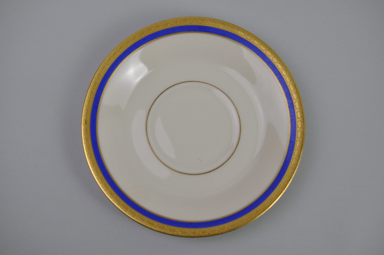 Wayne Syracuse China 19 Teacups & Saucers - 12