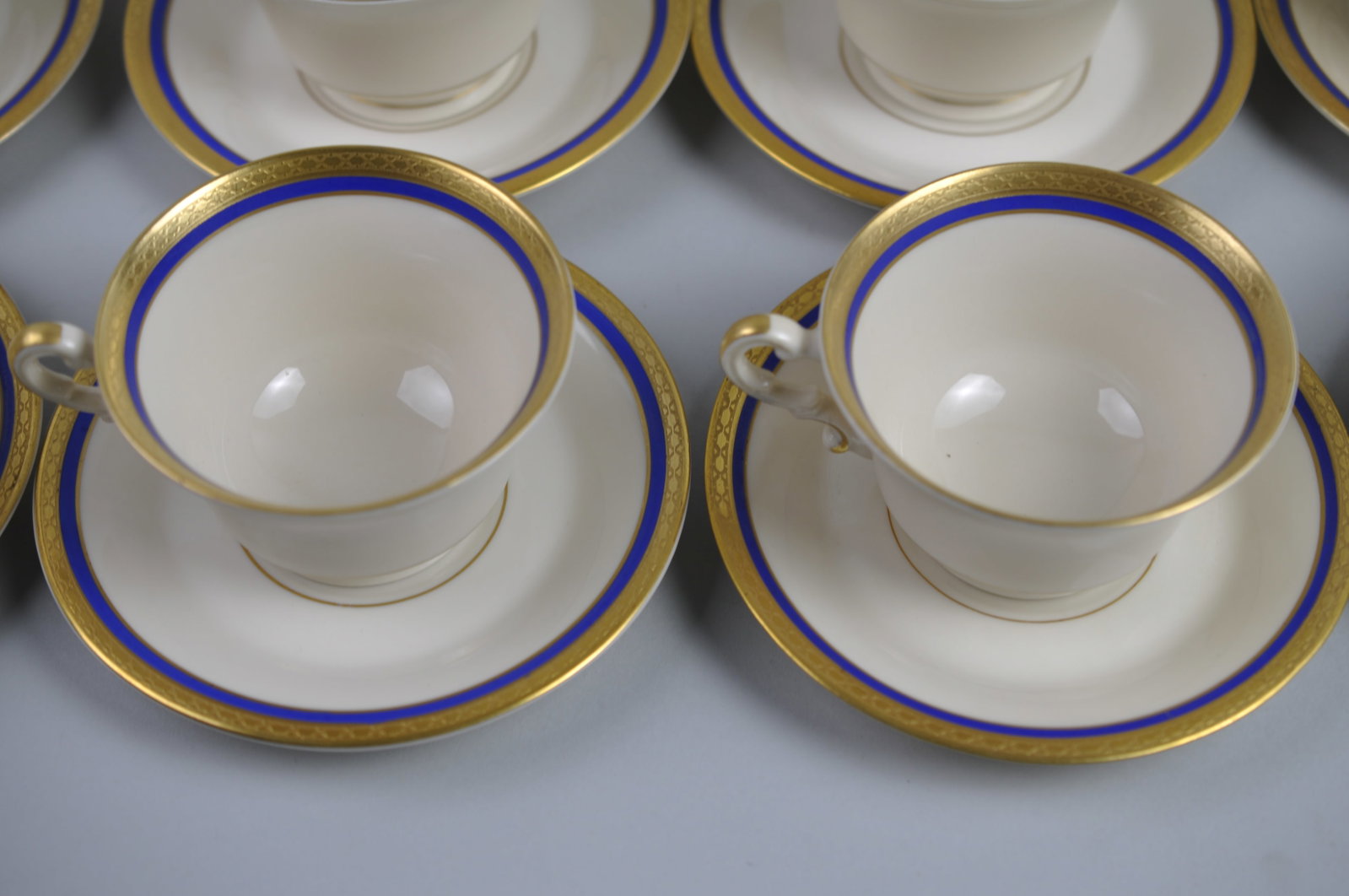 Wayne Syracuse China 19 Teacups & Saucers - 7