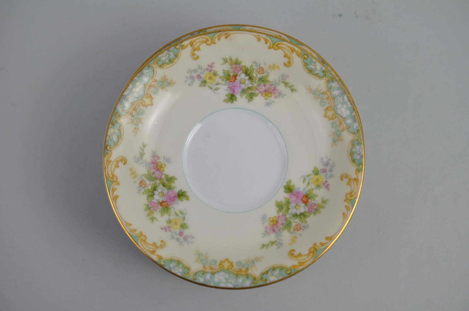 Noritake Jasmine Pattern Dishware China Set - 16