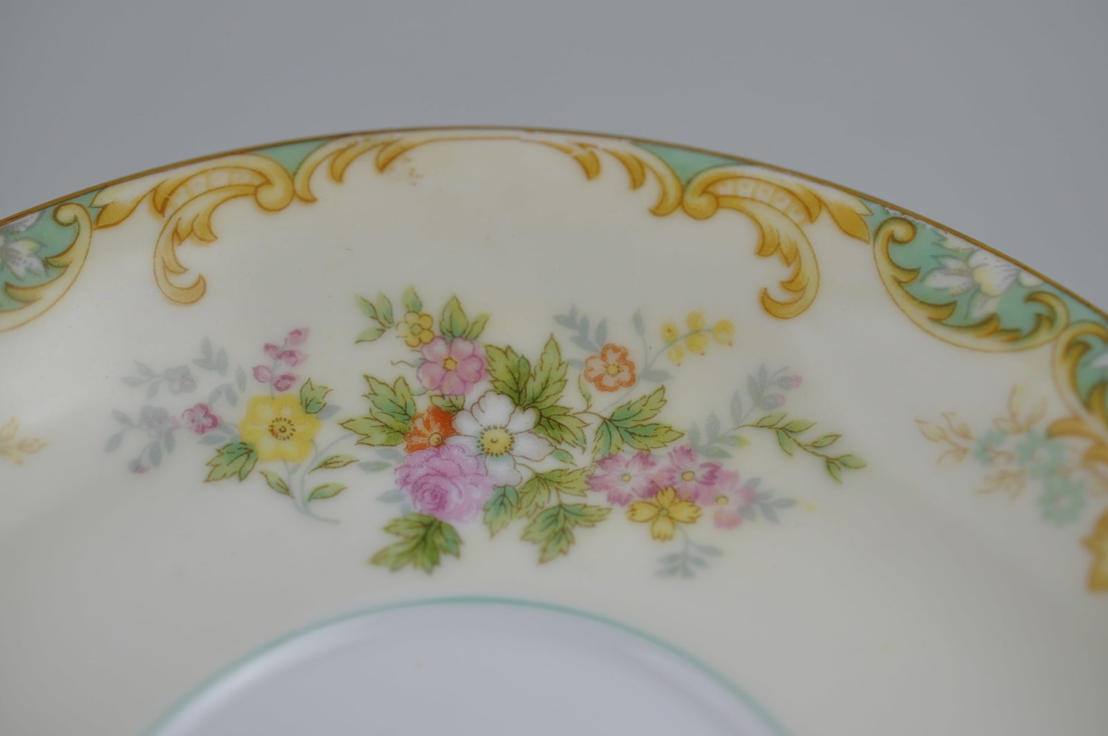 Noritake Jasmine Pattern Dishware China Set - 19