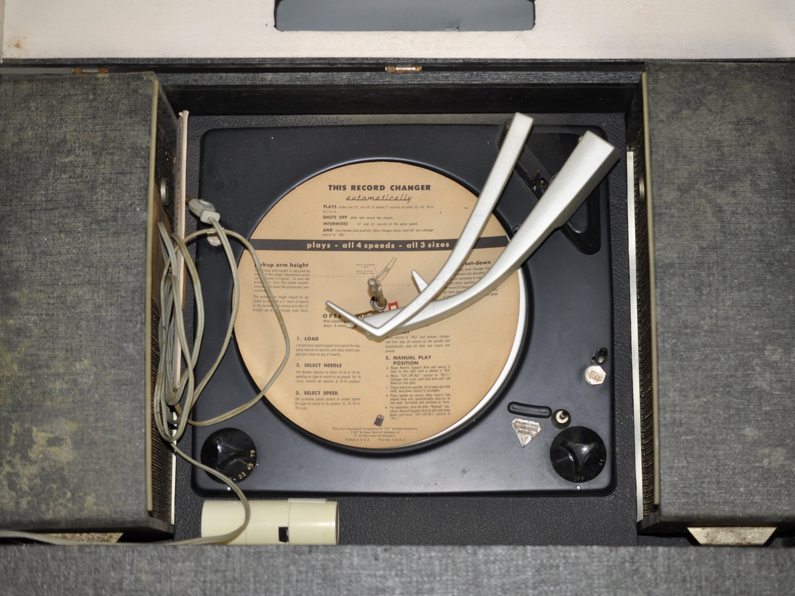 Phonola Portable Record Player - 6