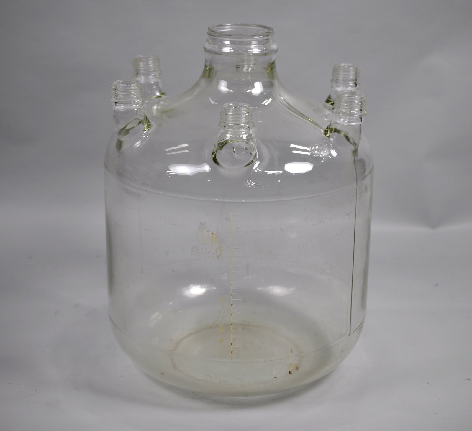 Bellco Glass Bioreactor Vessel 36L: Country of Origin: USA, Vinland, New Jersey Material: Borosilicate Glass Dimensions: Approx 21 in. Height , 51 1/2 in. Circumference, 36L Vol. Condition: Glass