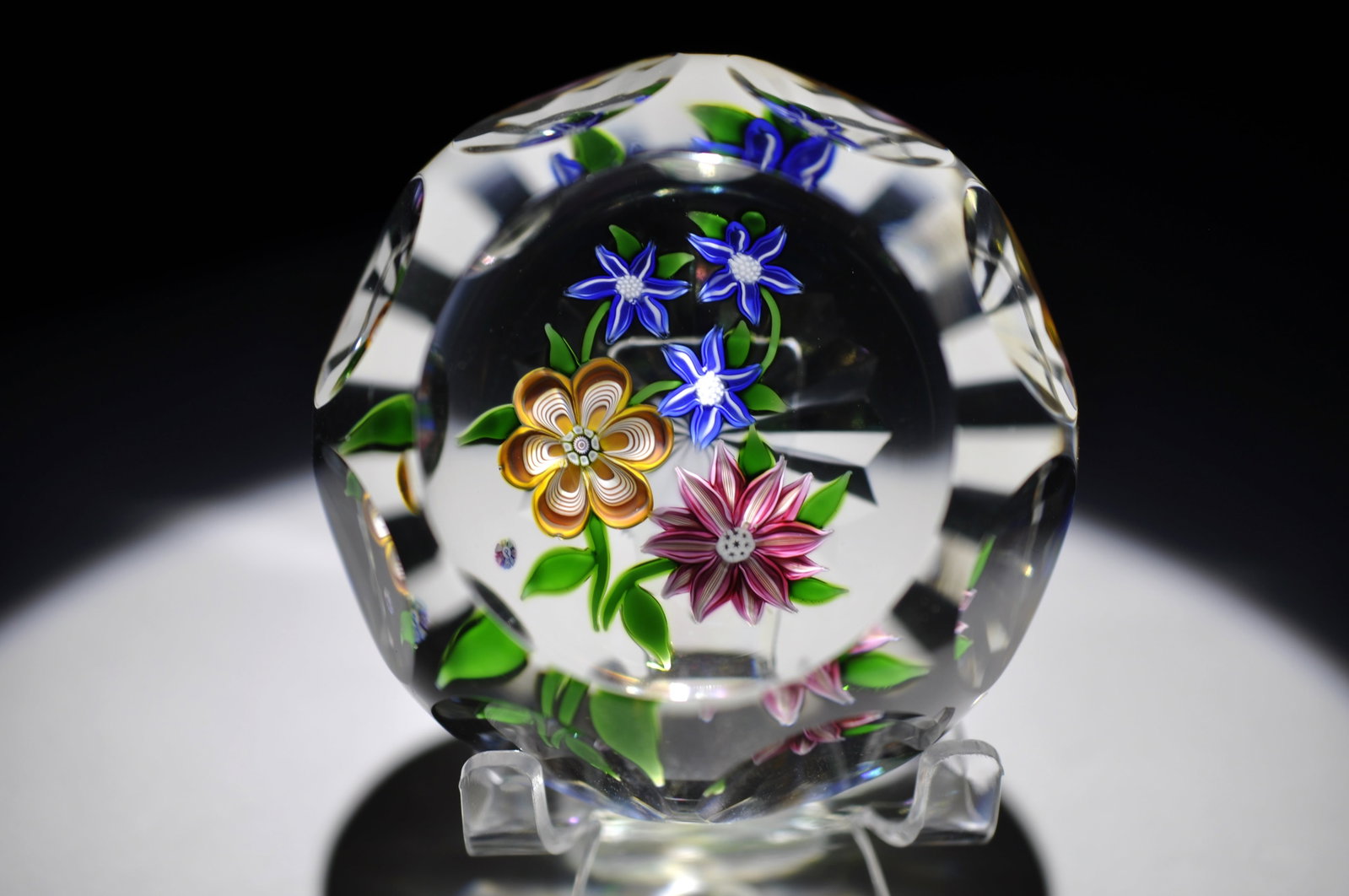 Perthshire 1979 Floral Bouquet: Attributed Brand: Perthshire, Crieff Scotland Period: