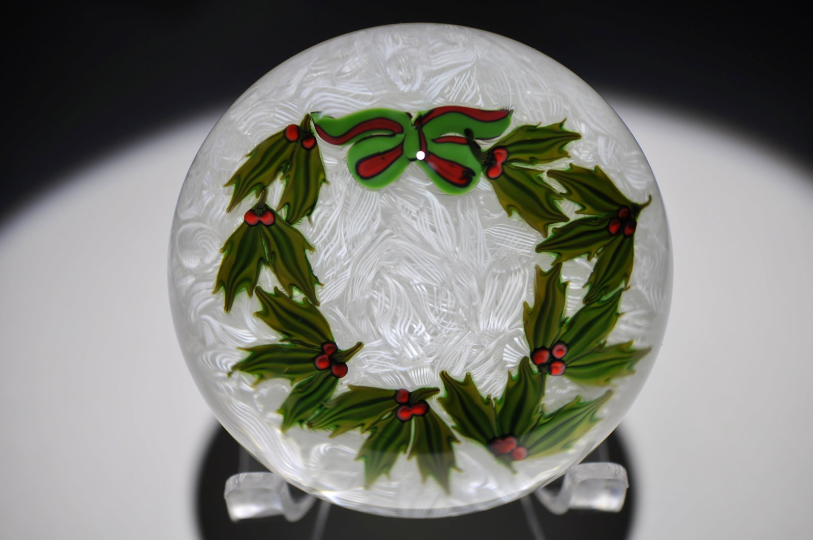 Perthshire 1983 Holly Wreath: Attributed Brand: Perthshire, Crieff Scotland Period: