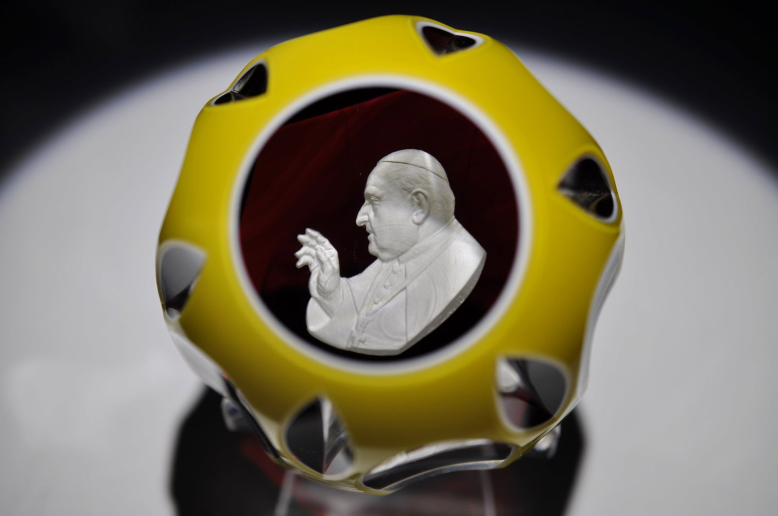 Baccarat Pope John XXIII Cameo (1 of 8)