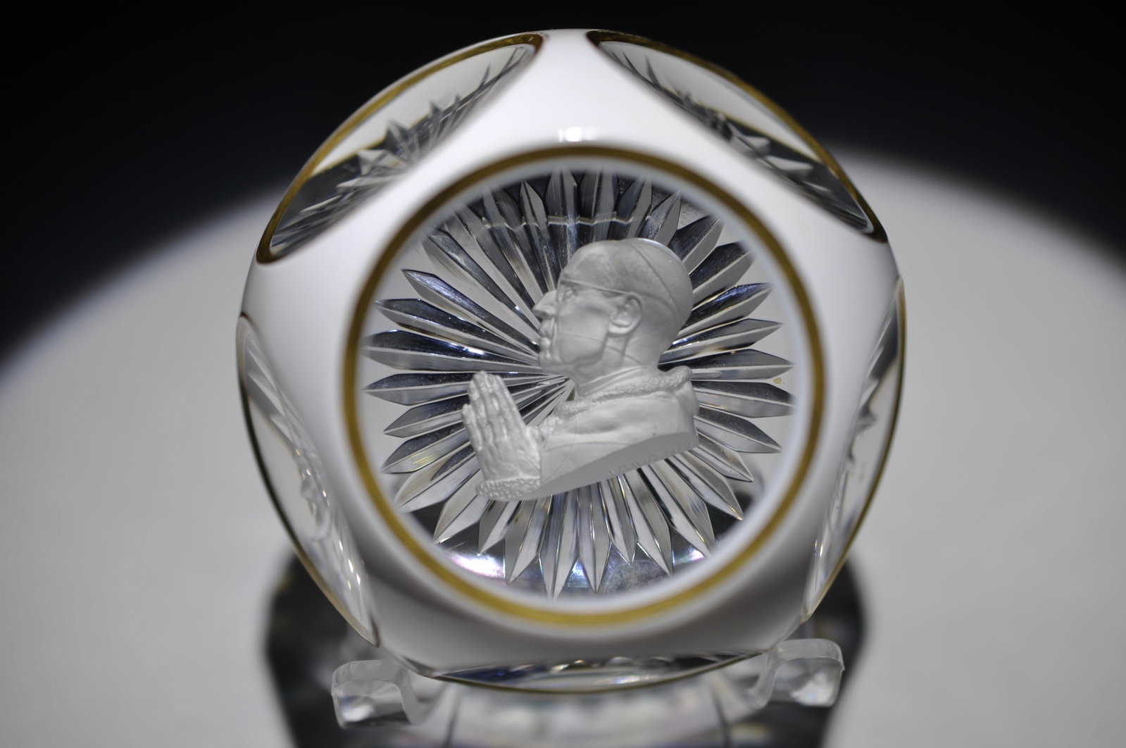 Baccarat Pope Pius XII Sulphide: Attributed Brand: Baccarat Period: