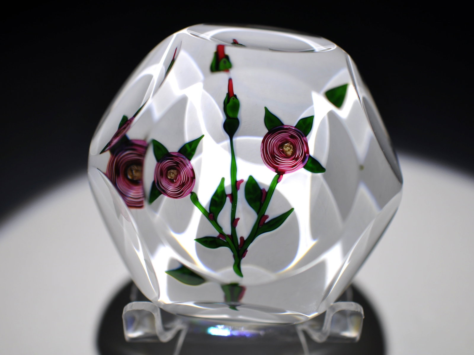 St. Louis 1976 Floral Paperweight: Attributed Brand: Cristal de France, St. Louis Period:
