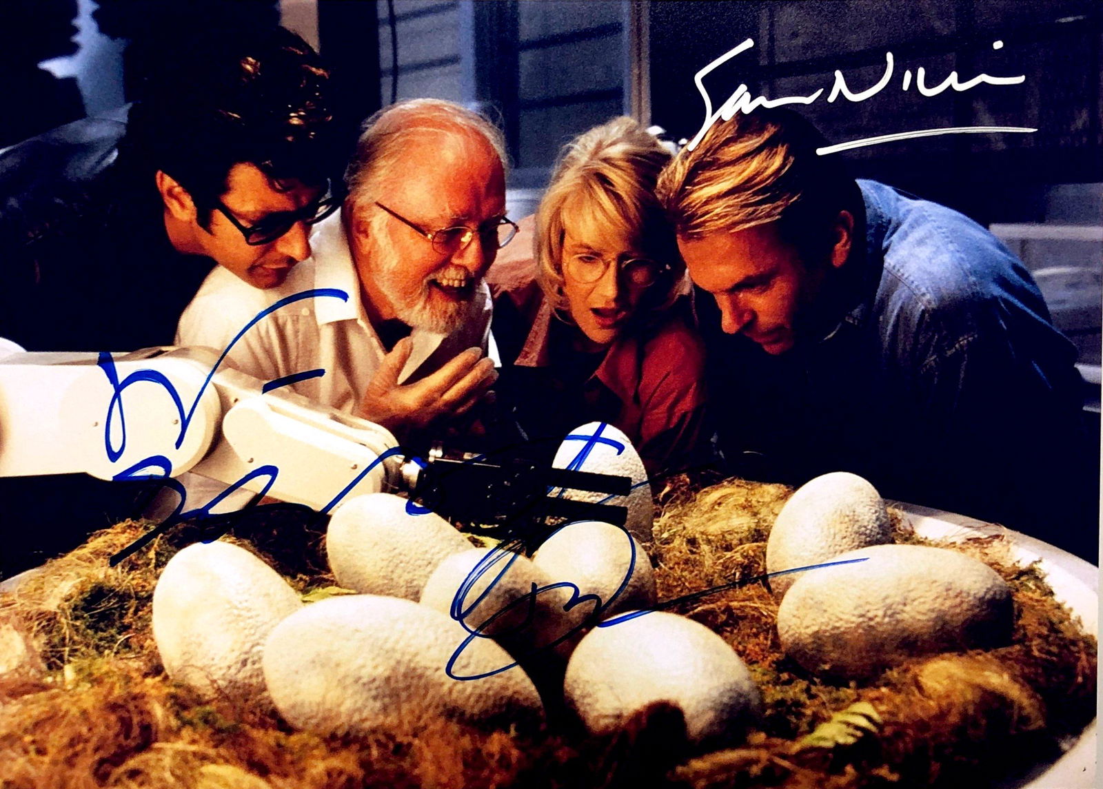 Sam Neill Laura Dern Autograph Signed Jurassic Park: Category: Autograph Photo CollectiblesSize: Width 8 inches x Height 10 inchesAutograph Includes: Sam Neill, Laura Dern, Jeff GoldblumItem is in great condition with no damage, unframedIf image of docu