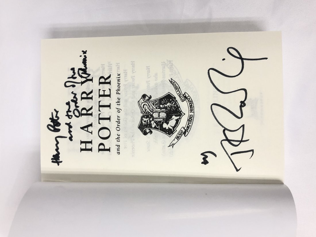 JK Rowling Autograph Signed Harry Potter Book: Category: Autograph CollectiblesAutograph Includes: JK RowlingItem is in great condition with no damage, unframedIf image of documentation is attached in the listing, the lot is sold with documents. P