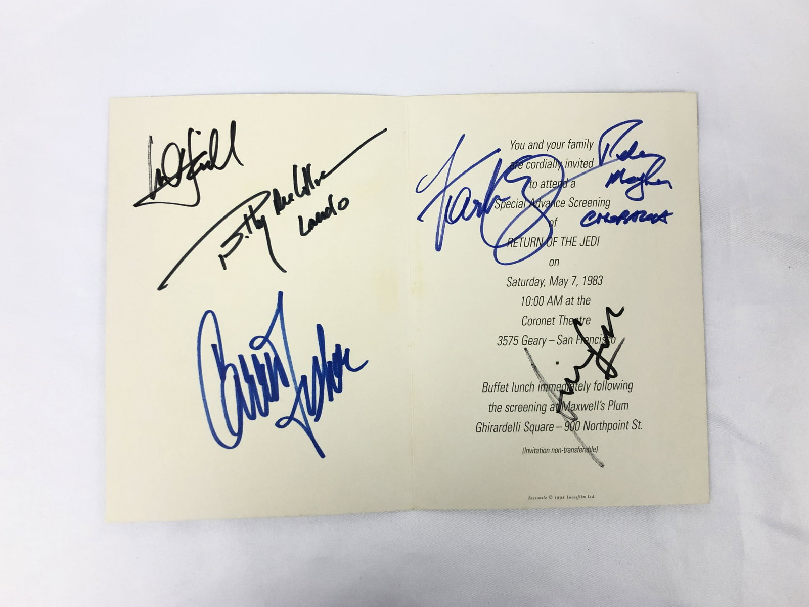 Star Wars Autograph Signed Card Mark Hamill Carrie: Category: Autograph CollectiblesAutograph Includes: Billy Dee William, Peter Mayhew, Dave Prowse, George Lucas, Carrie Fisher, Harrison Ford, Mark Hamill, Frank OzItem is in great condition with no da