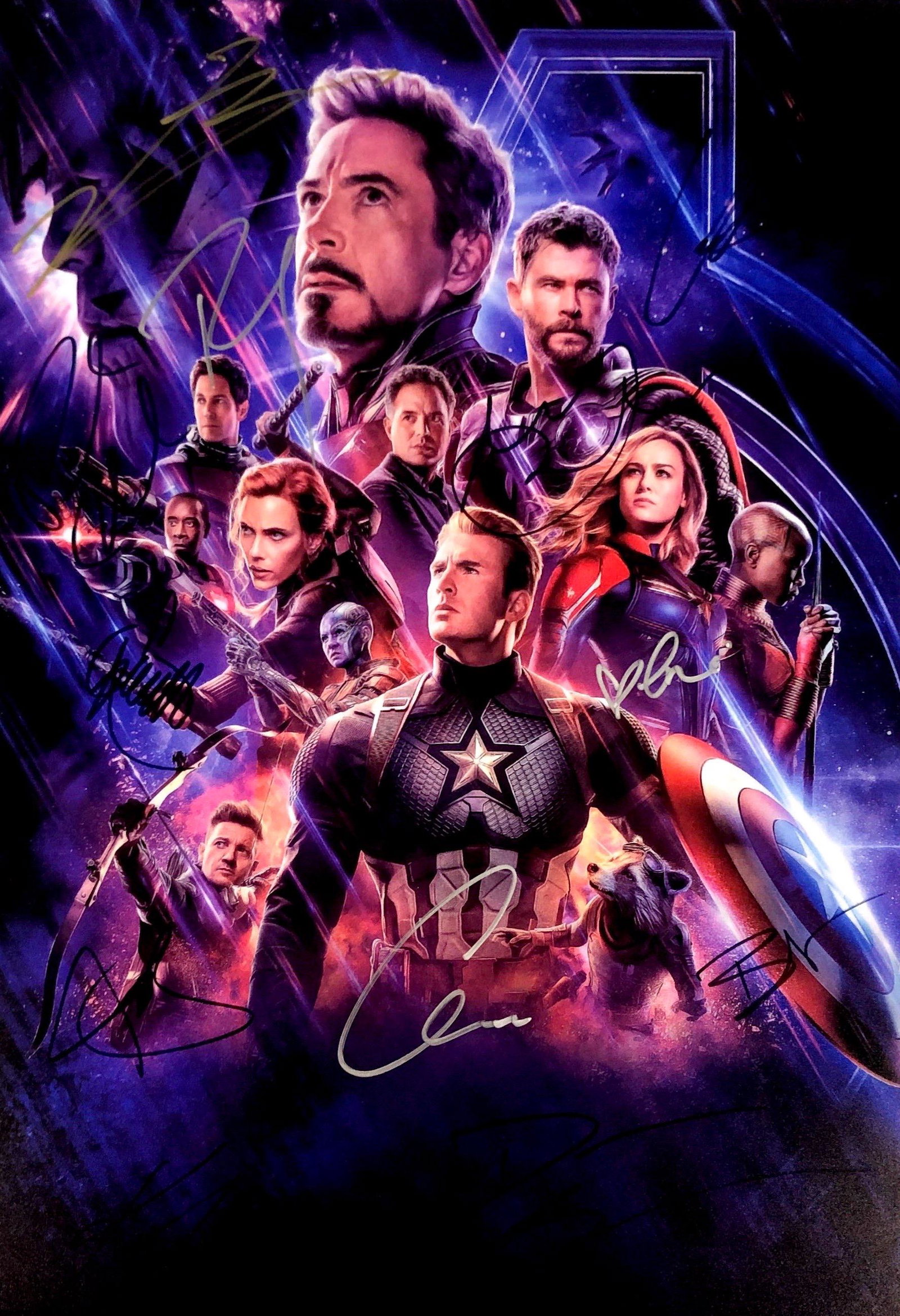 Chris Evans Brie Larson Autograph Signed Avengers: Category: Autograph CollectiblesSize: Width 16 inches x Height 11 inchesAutograph Includes: Josh Brolin, Robert Downey Jr, Chris Evans, Chris Hemsworth, Paiul Rudd, Scarlett Johansson, Jeremy Renner, 