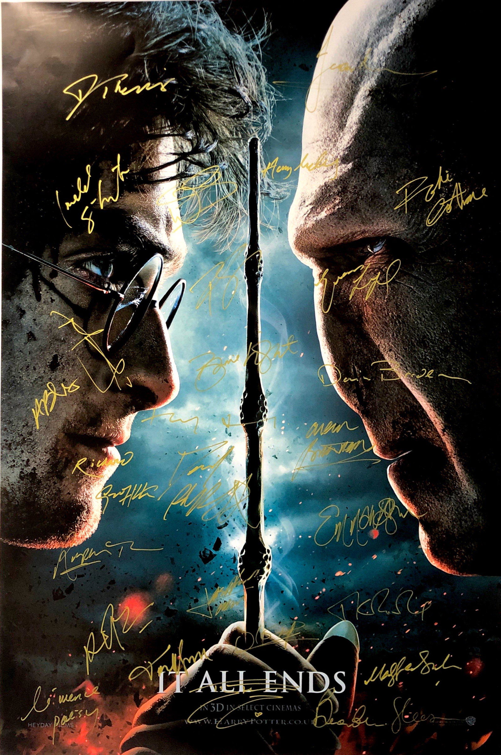 Daniel Radcliffe Autograph Signed Harry Potter Poster J: Category: Autograph CollectiblesSize: Width 24 inches x Height 36 inchesAutograph Includes: Daniel Radcliffe, Emma Watson, Rupert Grint, J K Rowling, Maggie Smith, Alan Rickman, Tom Felton, Robbie Col