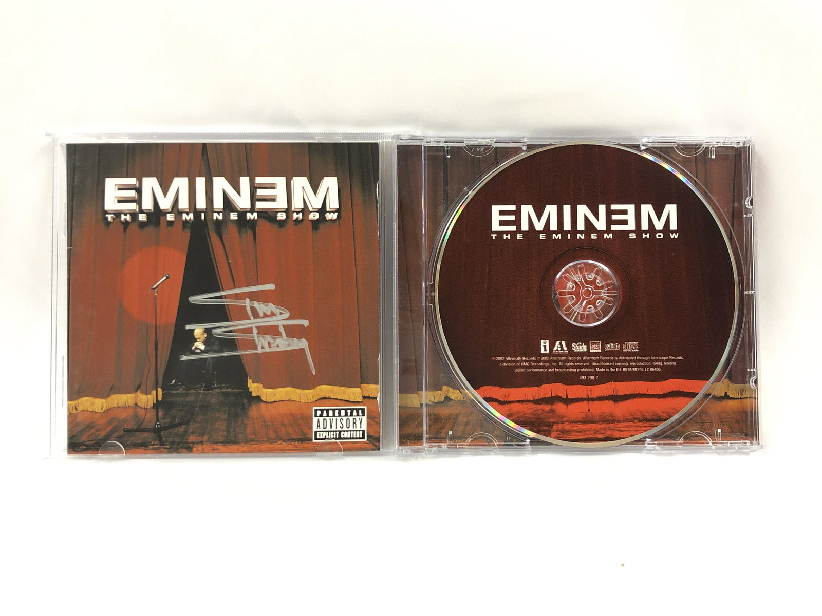 Eninem Autograph Signed Eminem Show Album: Category: Autograph CollectiblesAutograph Includes: EninemItem is in great condition with no damage, unframedIf image of documentation is attached in the listing, the lot is sold with documents. Pleas