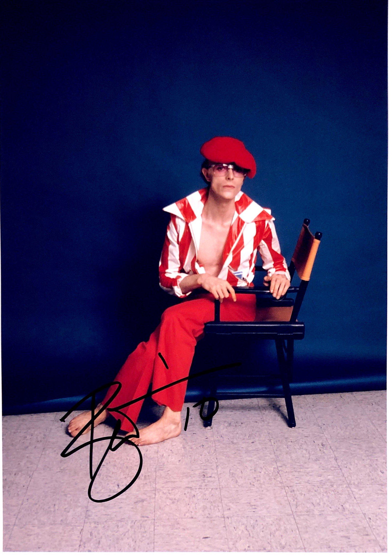 David Bowie Autograph Signed Photo: Category: Autograph Photo CollectiblesSize: Width 8 inches x Height 11 inchesAutograph Includes: David BowieItem is in great condition with no damage, unframedIf image of documentation is attached in