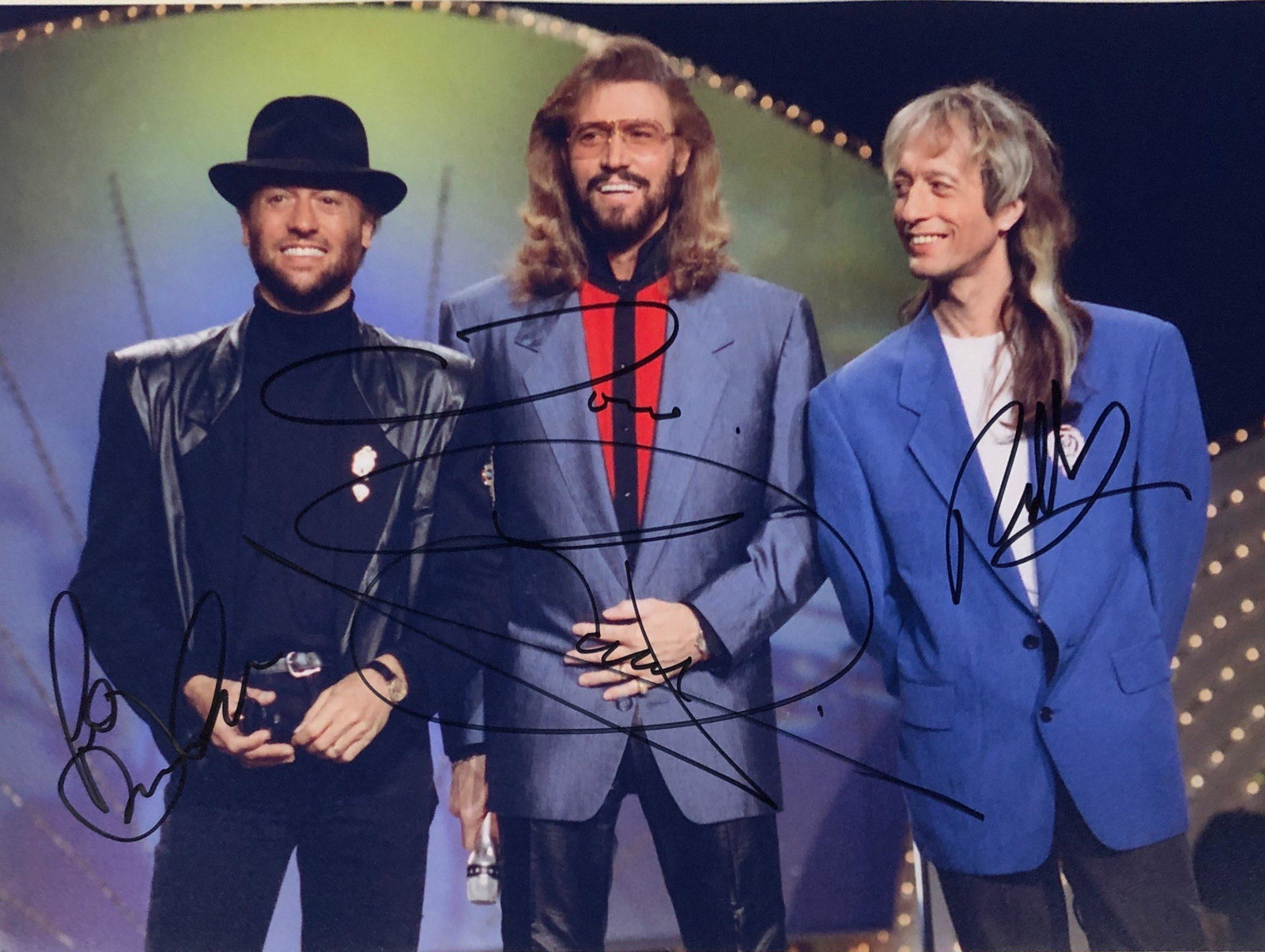 Bee Gees Barry Gibb Signed Photo: Category: Autograph Photo CollectiblesItem is in great condition with no damage, unframed If image of documentation is not attached in the listing, the lot is sold without documents. Please review our