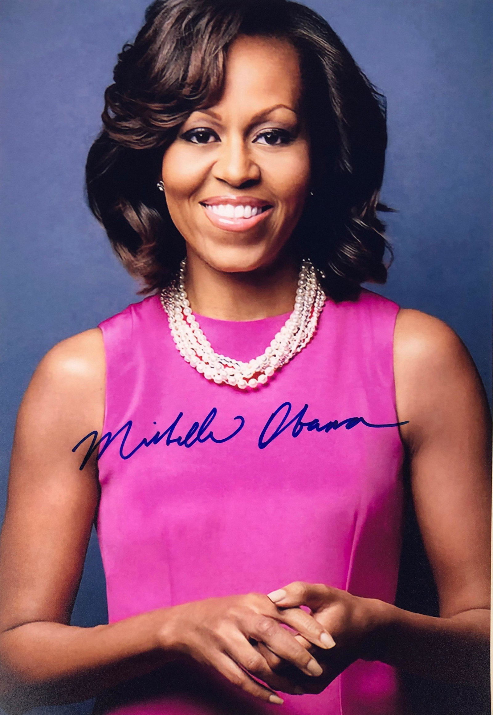 Signed Michelle Obama Photo: Category: Autograph CollectiblesItem is in great condition with no damage, unframed If image of documentation is not attached in the listing, the lot is sold without documents. Please review our Terms