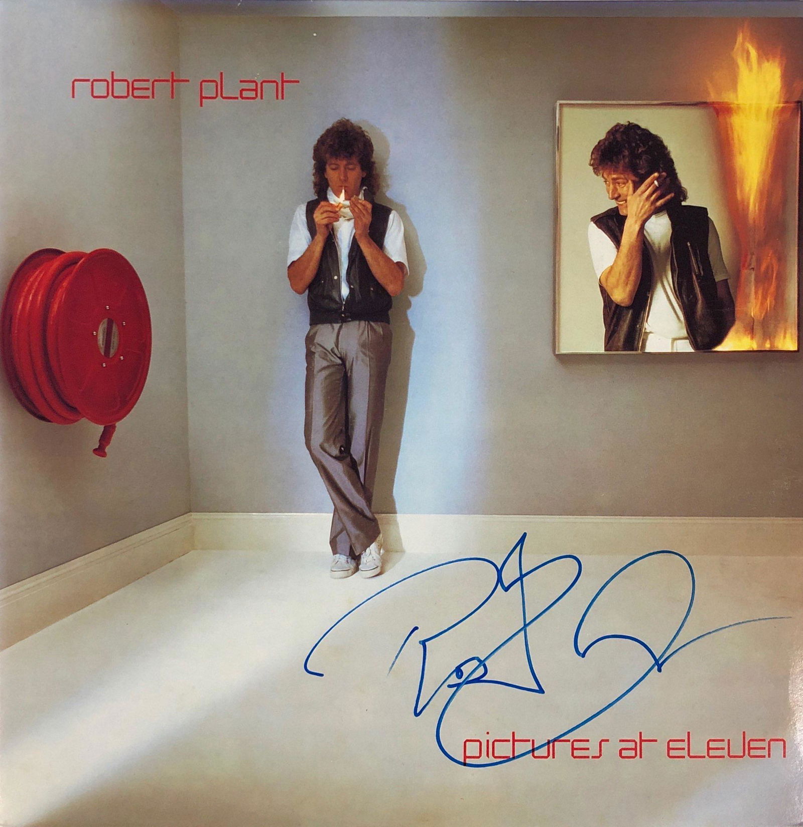 Signed Robert Plant Pictures at Eleven Vinyl: Category: Autograph CollectiblesItem is in great condition with no damage, unframed If image of documentation is not attached in the listing, the lot is sold without documents. Please review our Terms