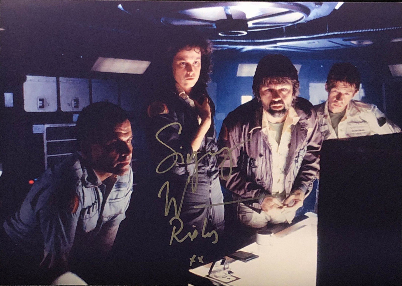Signed Alien Sigourney Weaver Photo: Category: Autograph CollectiblesItem is in great condition with no damage, unframed If image of documentation is not attached in the listing, the lot is sold without documents. Please review our Terms