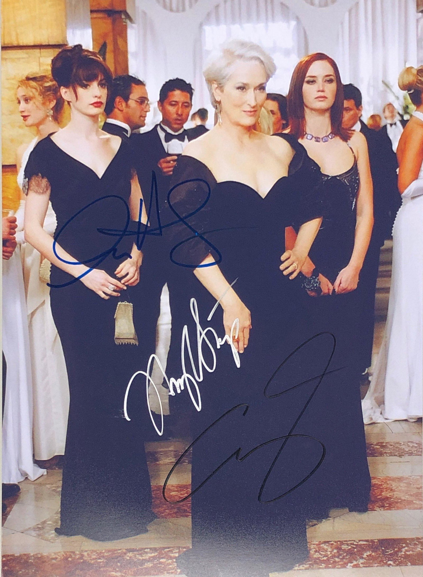 Signed Devil Wears Prada Anne Hathaway Photo: Category: Autograph CollectiblesItem is in great condition with no damage, unframed If image of documentation is not attached in the listing, the lot is sold without documents. Please review our Terms