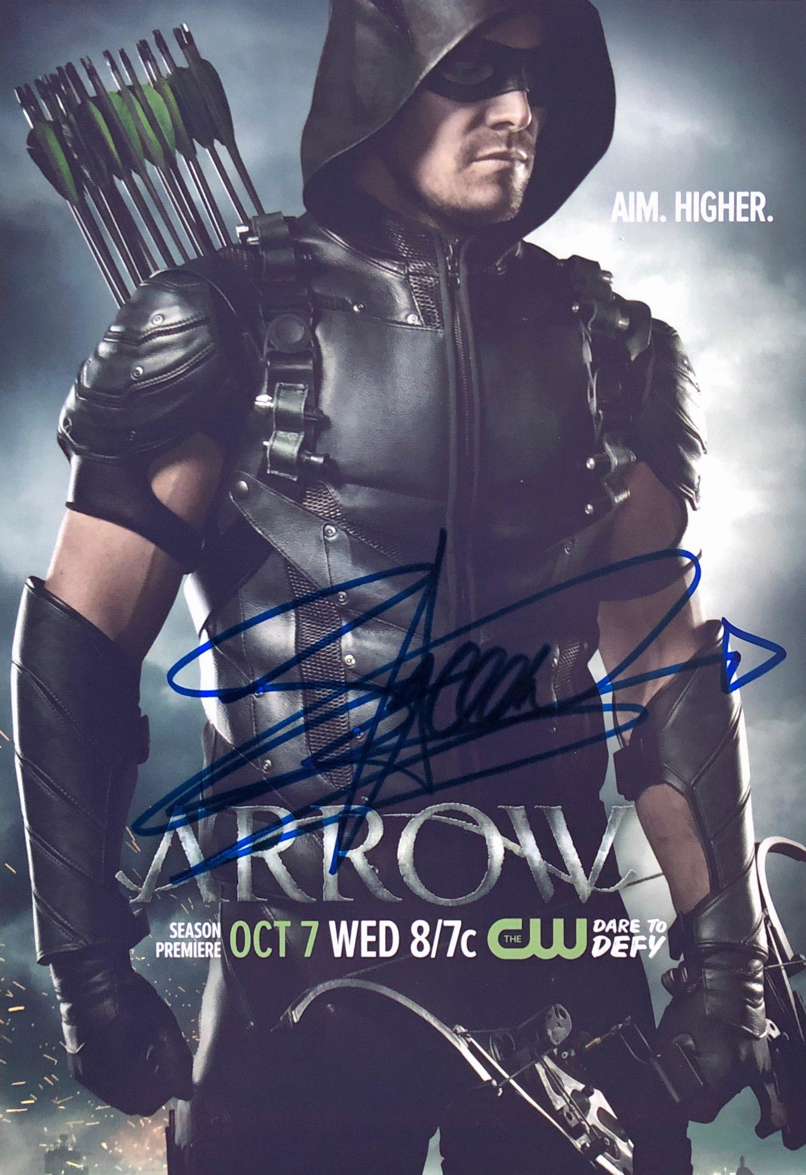 DC TV Arrow Stephen Amell Autographed Signed Photo: Autographed by:Stephen AmellSize: 8" x 10"Category: Autograph CollectiblesItem is in great condition with no damage, unframed If image of documentation is not attached in the listing, the lot is sold 