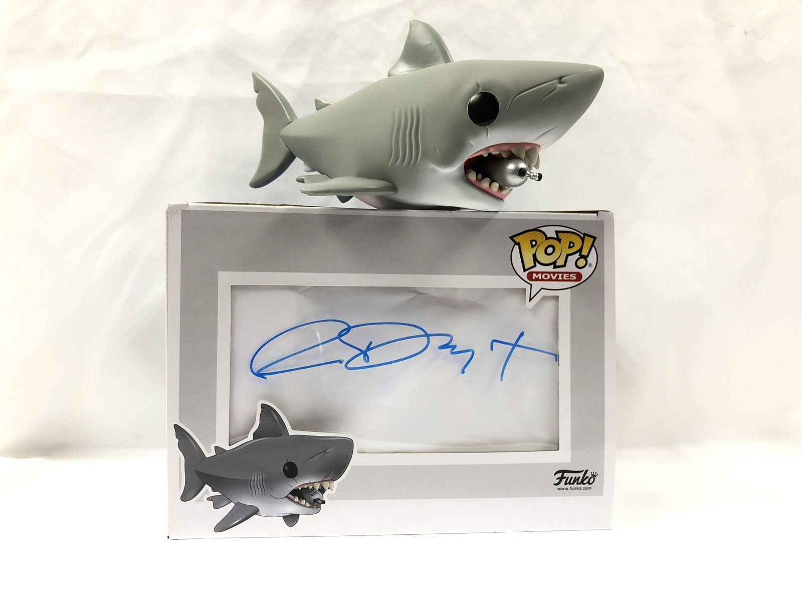 Jaws Steven Spielberg Richard Dreyfuss Jeffrey Kramer: Autographed by:Richard Dreyfuss, Lorraine Gary, Jeffrey Kramer â€œHendrinks”, Susan Backlinie â€œChrissie”, Steven SpielbergCategory: Autograph CollectiblesItem is in great conditi
