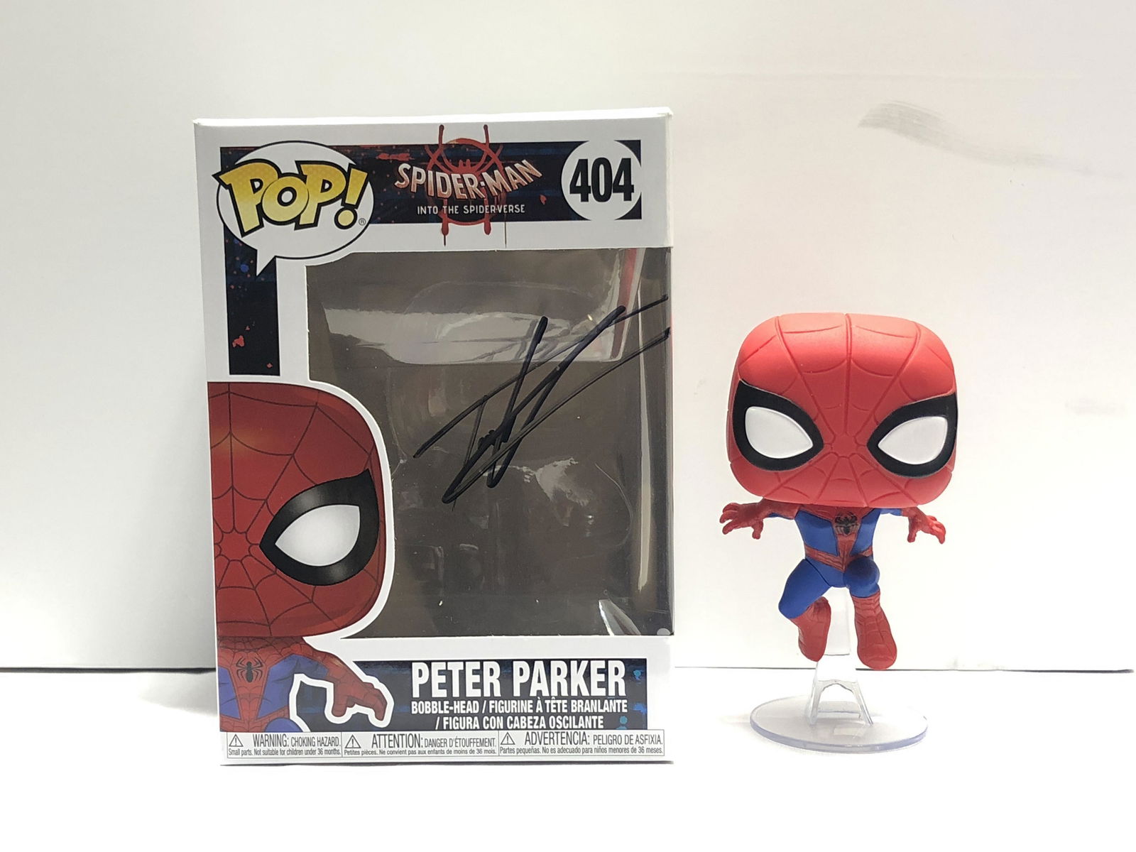 Spider-man Peter Parker Tom Holland Funko Pop: Autographed by:Tom HollandCategory: Autograph CollectiblesItem is in great condition with no damage, unframed If image of documentation is not attached in the listing, the lot is sold without document