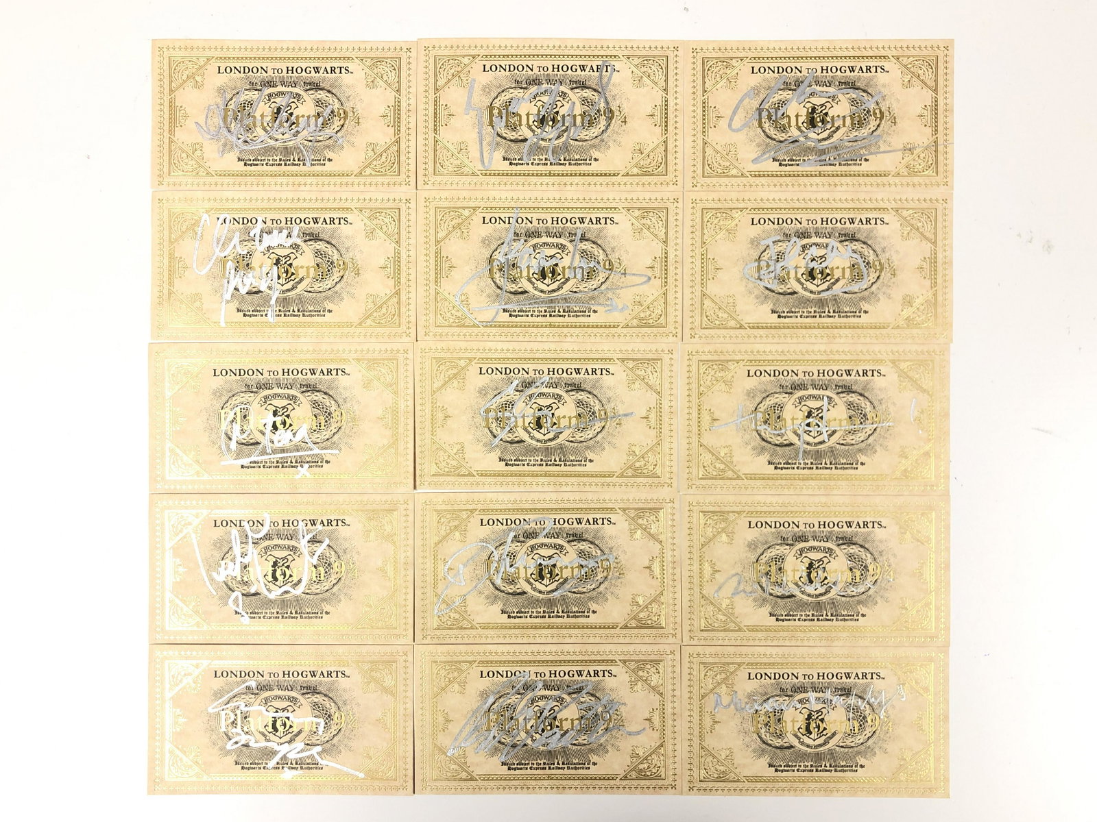 Signed Harry Potter Train Tickets Set E 35 Casts: Category: Autograph CollectiblesItem is in great condition with no damage, unframed If image of documentation is not attached in the listing, the lot is sold without documents. Please review our Terms