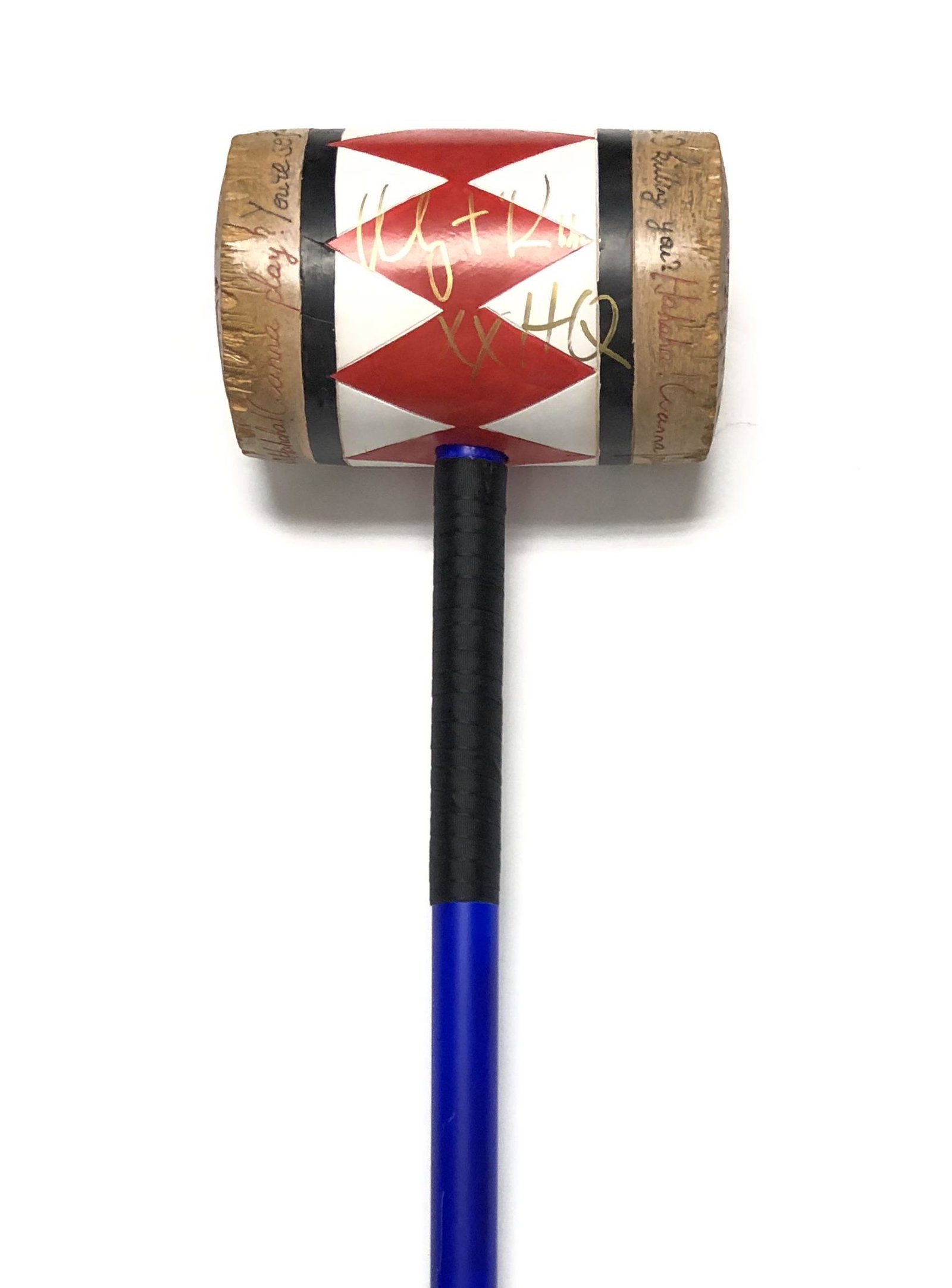 Signed Margot Robbie Harley Quinn Hammer: Category: Autograph CollectiblesItem is in great condition with no damage, unframed If image of documentation is not attached in the listing, the lot is sold without documents. Please review our Terms