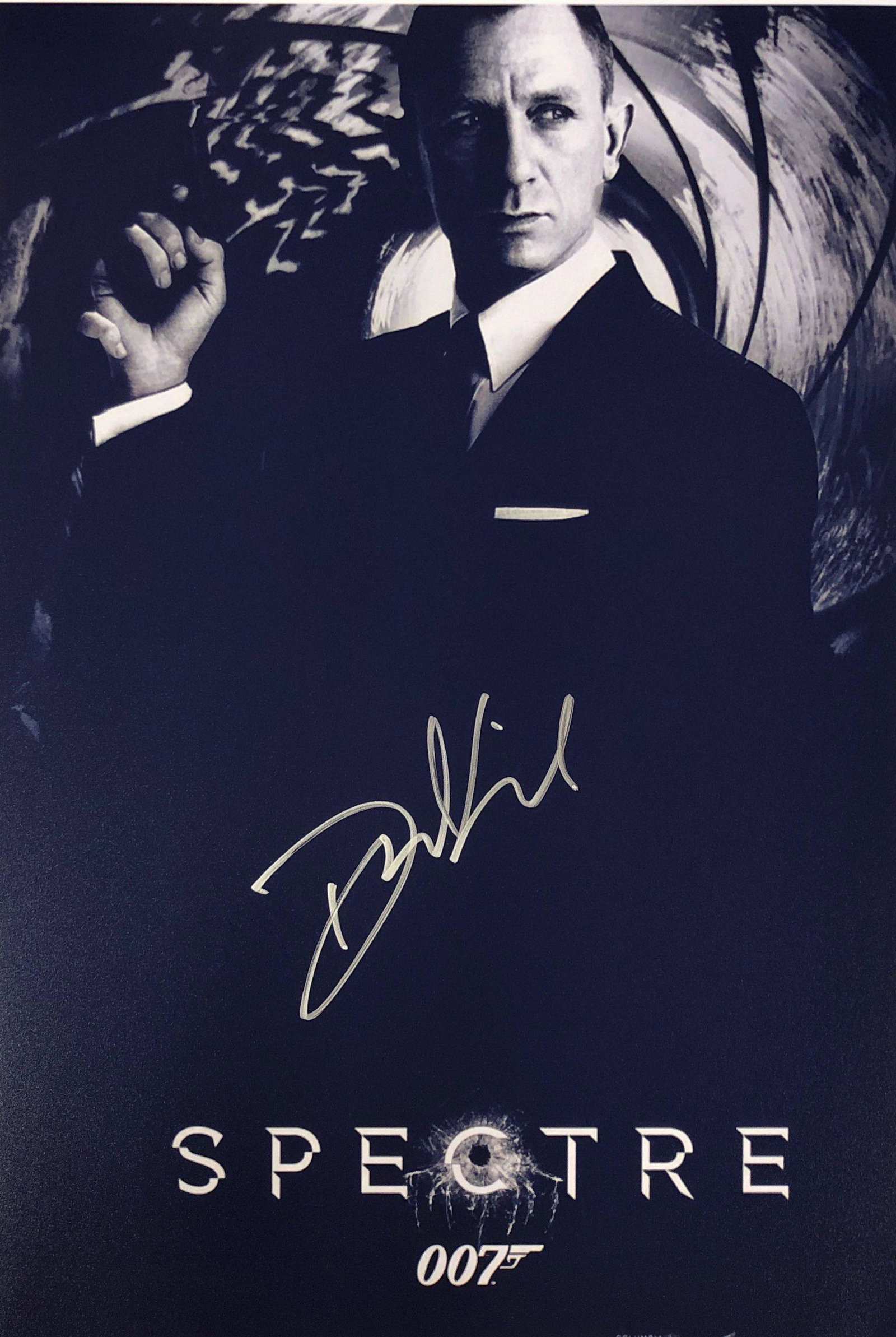 James Bond 007 Spectre Daniel Craig Signed Photo: Autographed by:Daniel CraigSize: 8" x 10"Authentication Code: PC38507Item is in great condition with no damage, unframed If image of documentation is not attached in the listing, the lot is sold witho