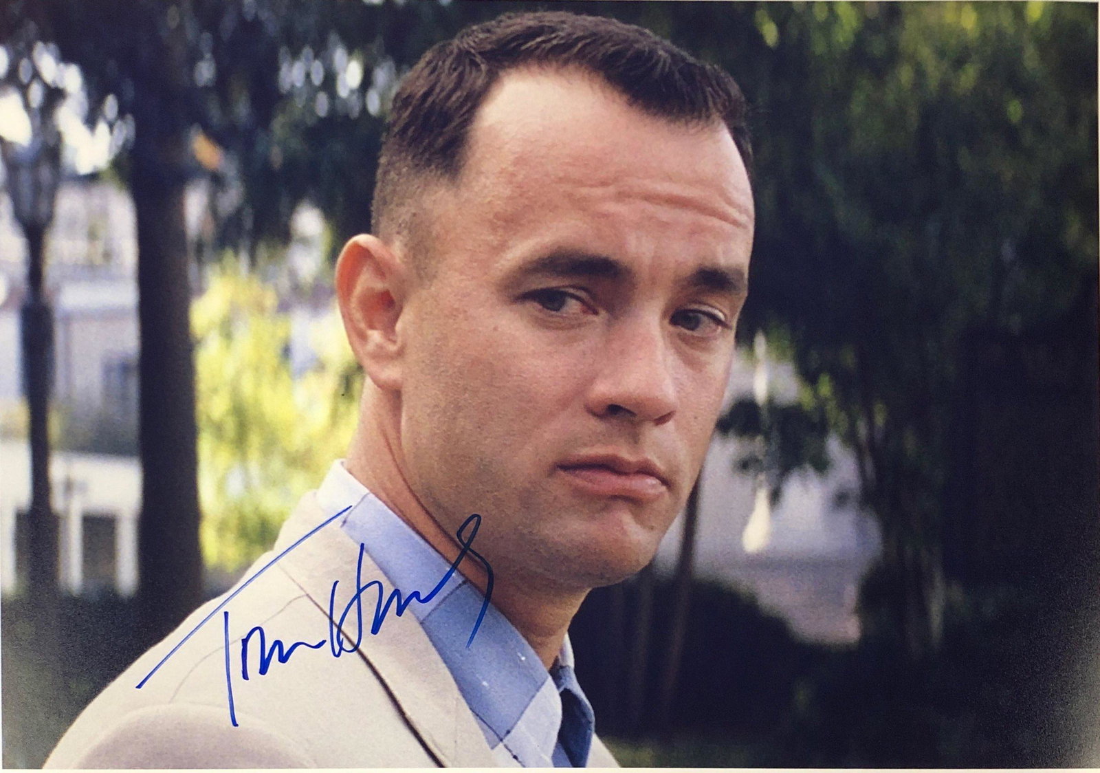Forrest Gump Tom Hanks Signed Photo: Autographed by:Tom HanksSize: 8" x 10"Authentication Code: PC25322Item is in great condition with no damage, unframed If image of documentation is not attached in the listing, the lot is sold without 