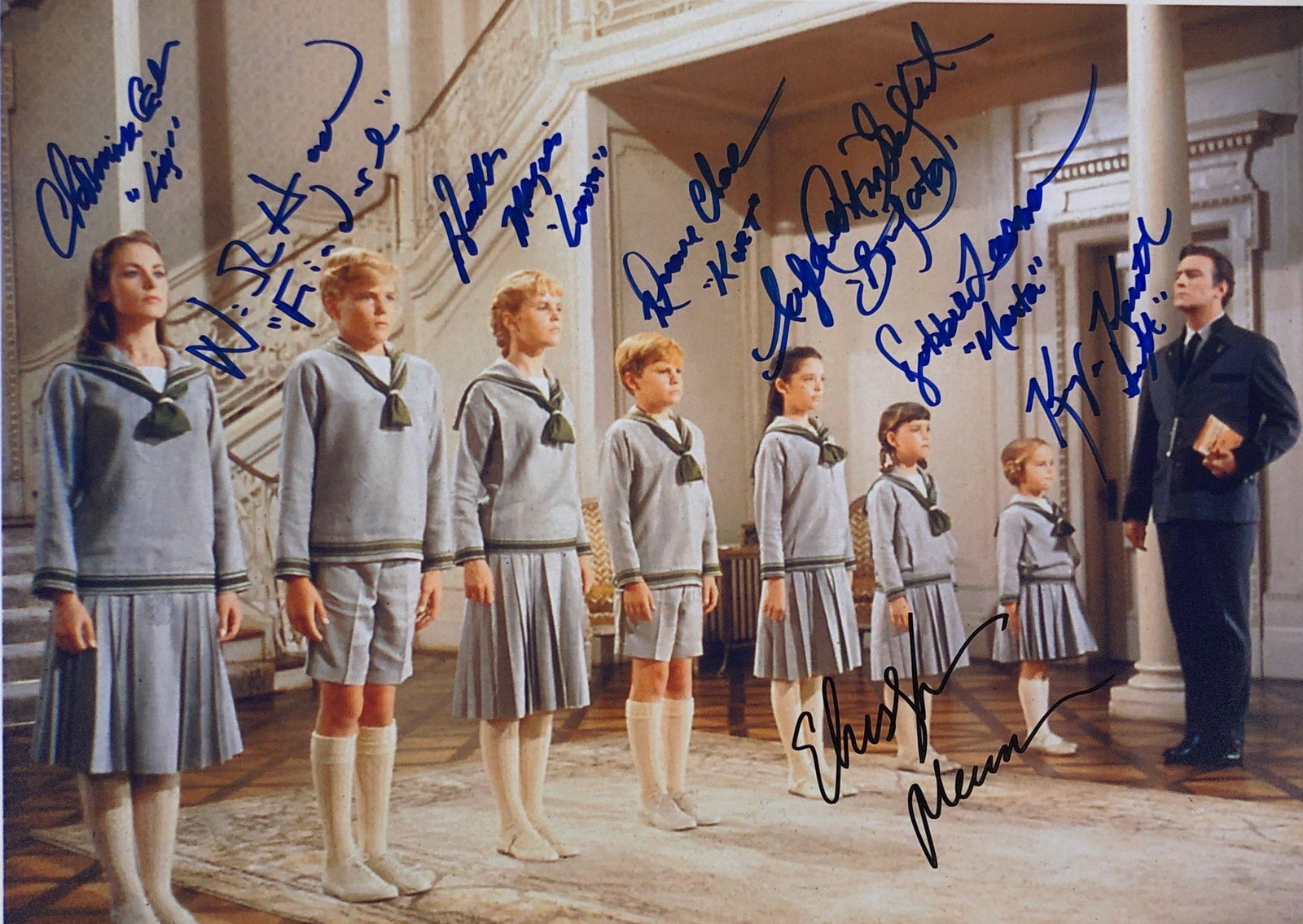 Sound of Music Signed Photo: Autographed by:Christopher Plummer, Charmian Carr, Nicholas Hammond, Heather Menzies-Urich, Duane Chase, Angela Cartwright, Debbie Turner, Kym KarathSize: 8" x 8"Authentication Code:PC25980Item is in 
