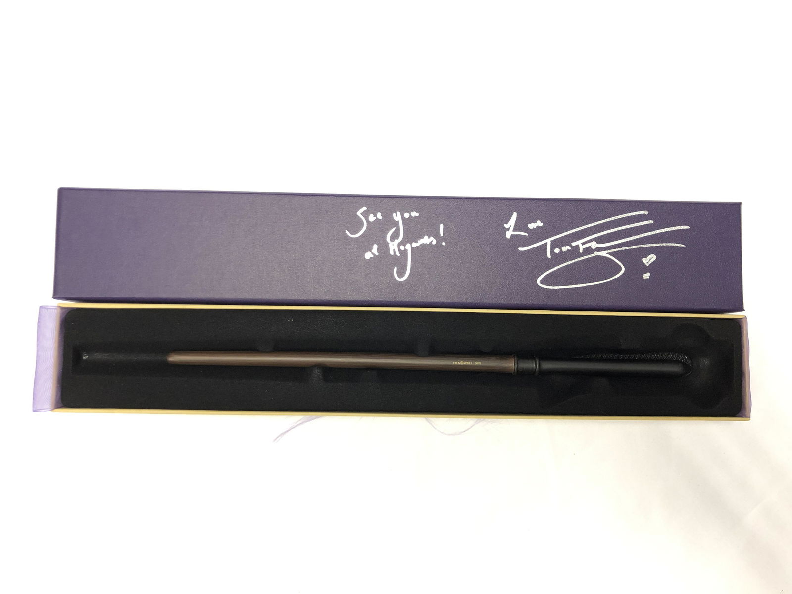 Harry Potter Tom Felton Signed Wand: Autographed by:Tom FeltonAuthentication Code: MP32454Item is in great condition with no damage, unframed If image of documentation is not attached in the listing, the lot is sold without documents. Pl