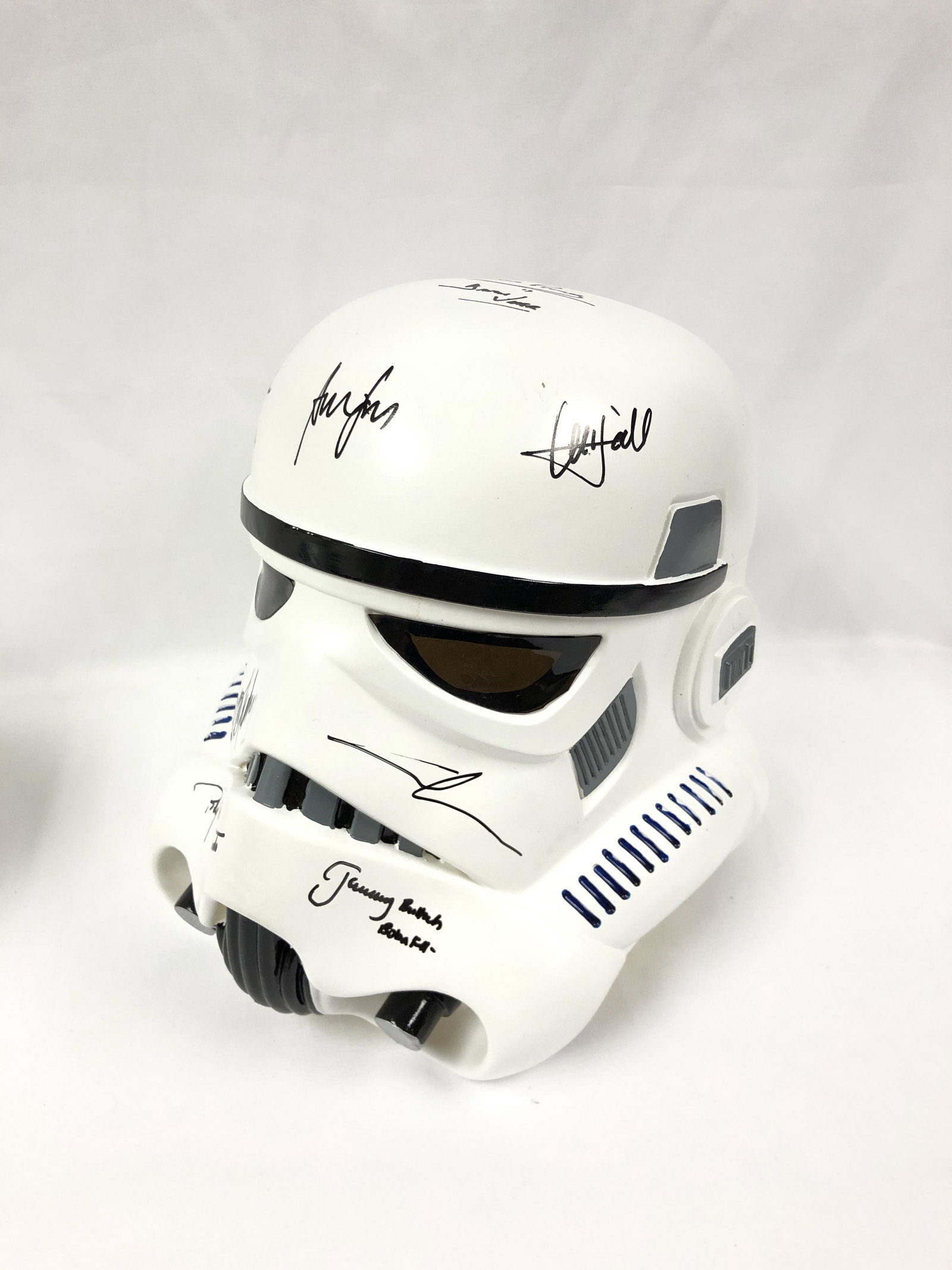 Star Wars White Soldier Signd Helmet: Autographed by:Dave Prowse, Peter Mayhew, Harrison Ford, Mark Hamill, Carrie Fisher, George Lucas, Billy Dee Williams, Jeremy BullochAuthentication Code: MP32791Item is in great condition with no dama