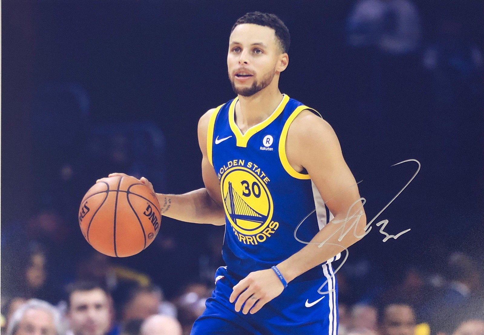 Stephen Curry Signed Photo: Autographed by:Stephen CurryAuthentication Code: PC26046Item is in great condition with no damage, unframed If image of documentation is not attached in the listing, the lot is sold without documents.