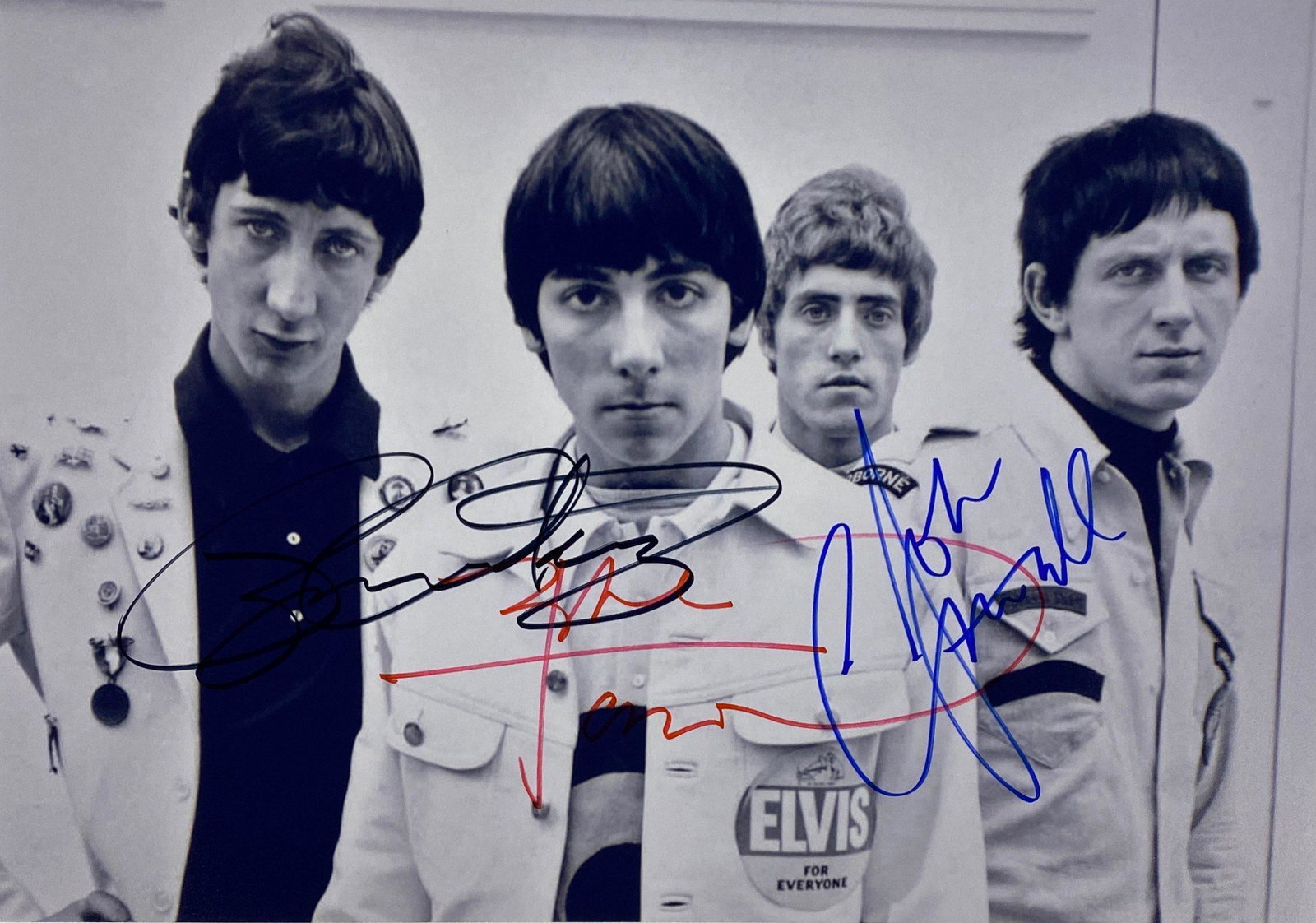 The Who Roger Daltrey Signed Photo: Autographed by:Pete Townshend, Roger Daltrey, John EntwistleSize : 8" x 10"Authentication Code: PC26510Item is in great condition with no damage, unframed If image of documentation is not attached in 