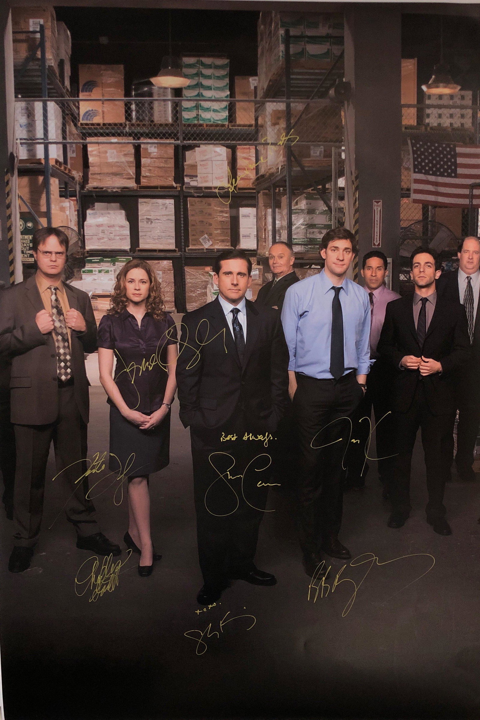 Office Steve Carell Signed Poster: Autographed by:Steve Carell, Rainn Wilson, John Krasinski, Jenna Fischer, Leslie David Baker, Brian Baumgartner, Angela Kinsey, Phyllis Smith, Kate FlannerySize: 24" x 36"Authentication Code: P37435It