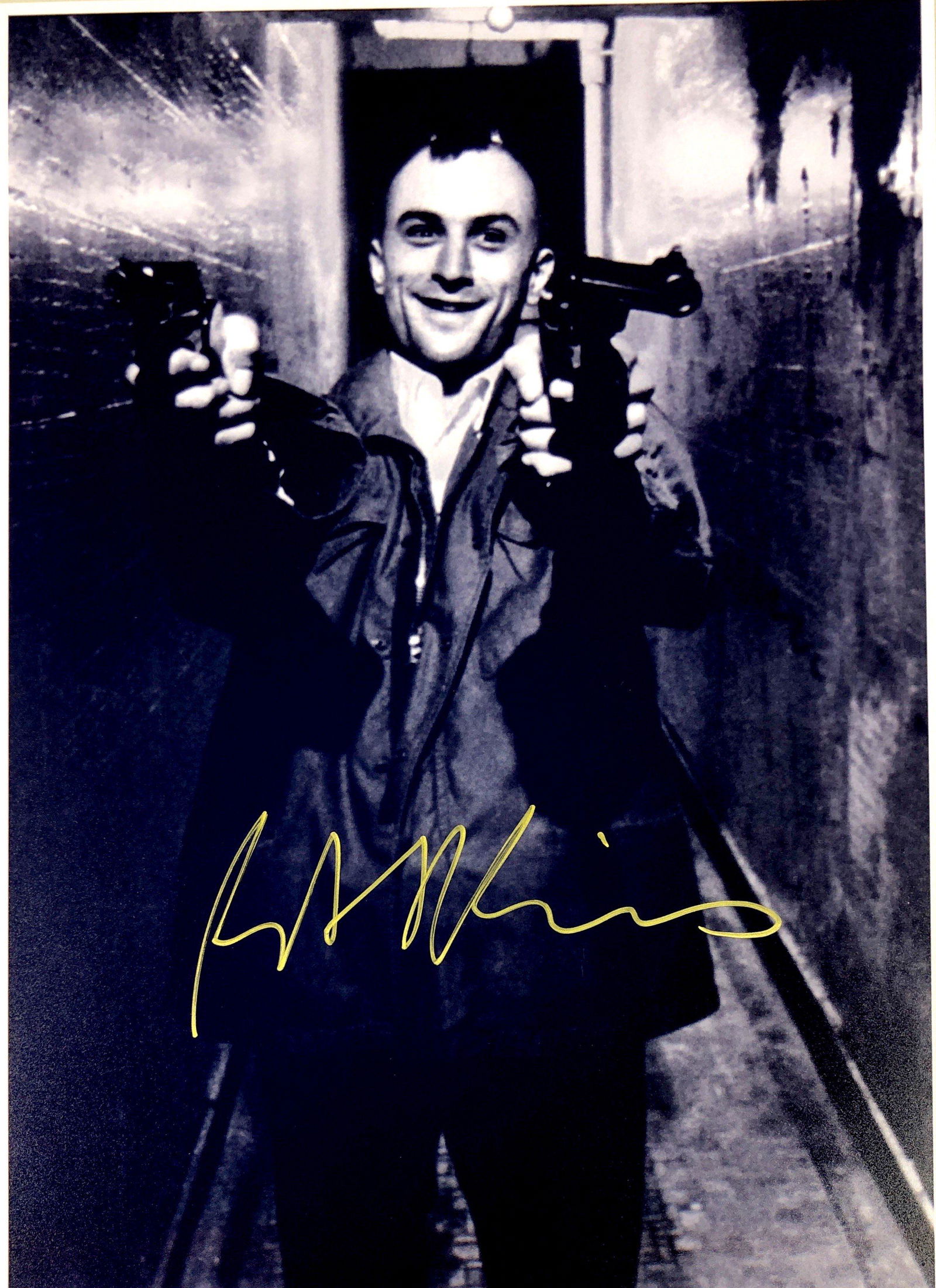 Robert De Niro Autograph Signed Taxi Driver Photo: Category: Autograph Photo CollectiblesSize: Width 8 inches x Height 10 inchesAutograph Includes: Robert De NiroItem is in great condition with no damage, unframedIf image of documentation is not attac