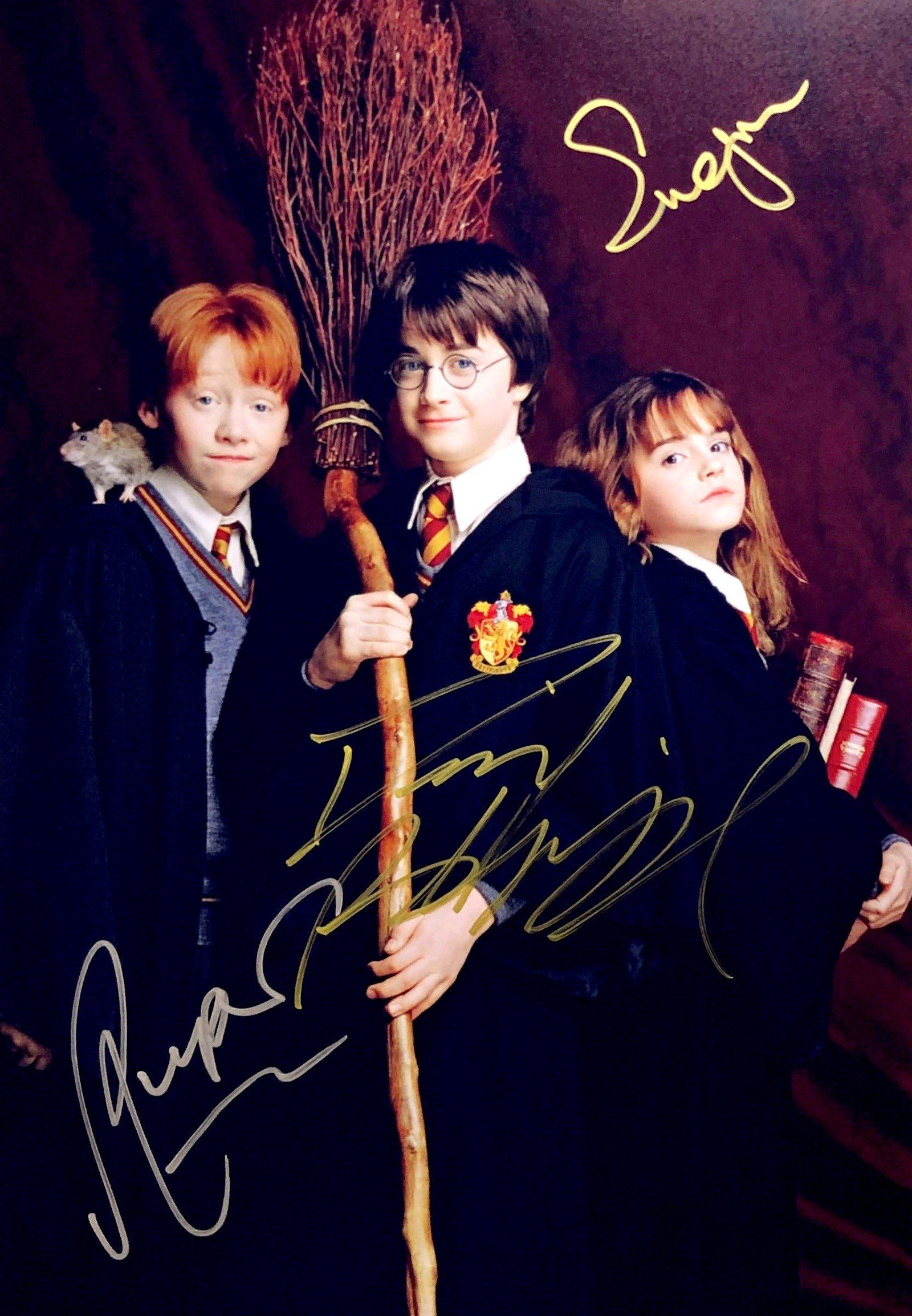 Daniel Radcliffe Rupert Grint Autograph Signed Harry: Category: Autograph Photo CollectiblesSize: Width 8 inches x Height 10 inchesAutograph Includes: Daniel Radcliffe, Emma Watson, Rupert GrintItem is in great condition with no damage, unframedIf image 