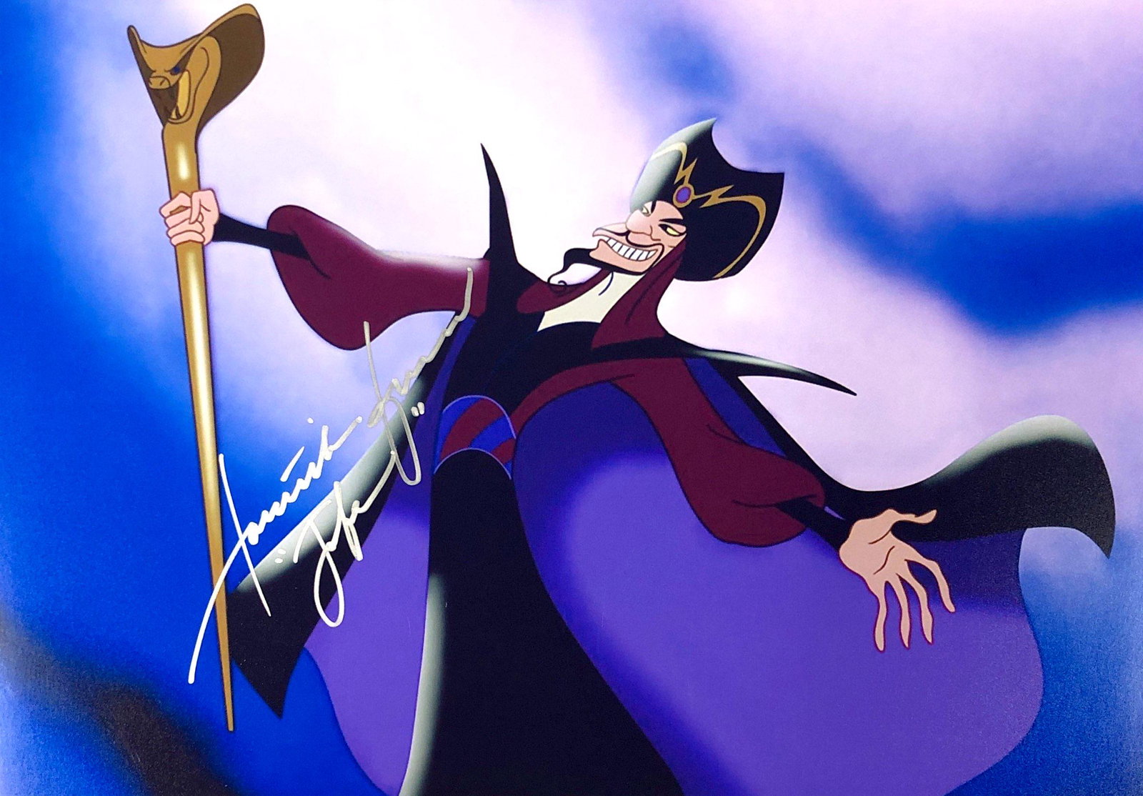 Jonathan Freeman Autograph Signed Aladdin Photo: Category: Autograph Photo CollectiblesSize: Width 8 inches x Height 10 inchesAutograph Includes: Jonathan FreemanItem is in great condition with no damage, unframedIf image of documentation is not att